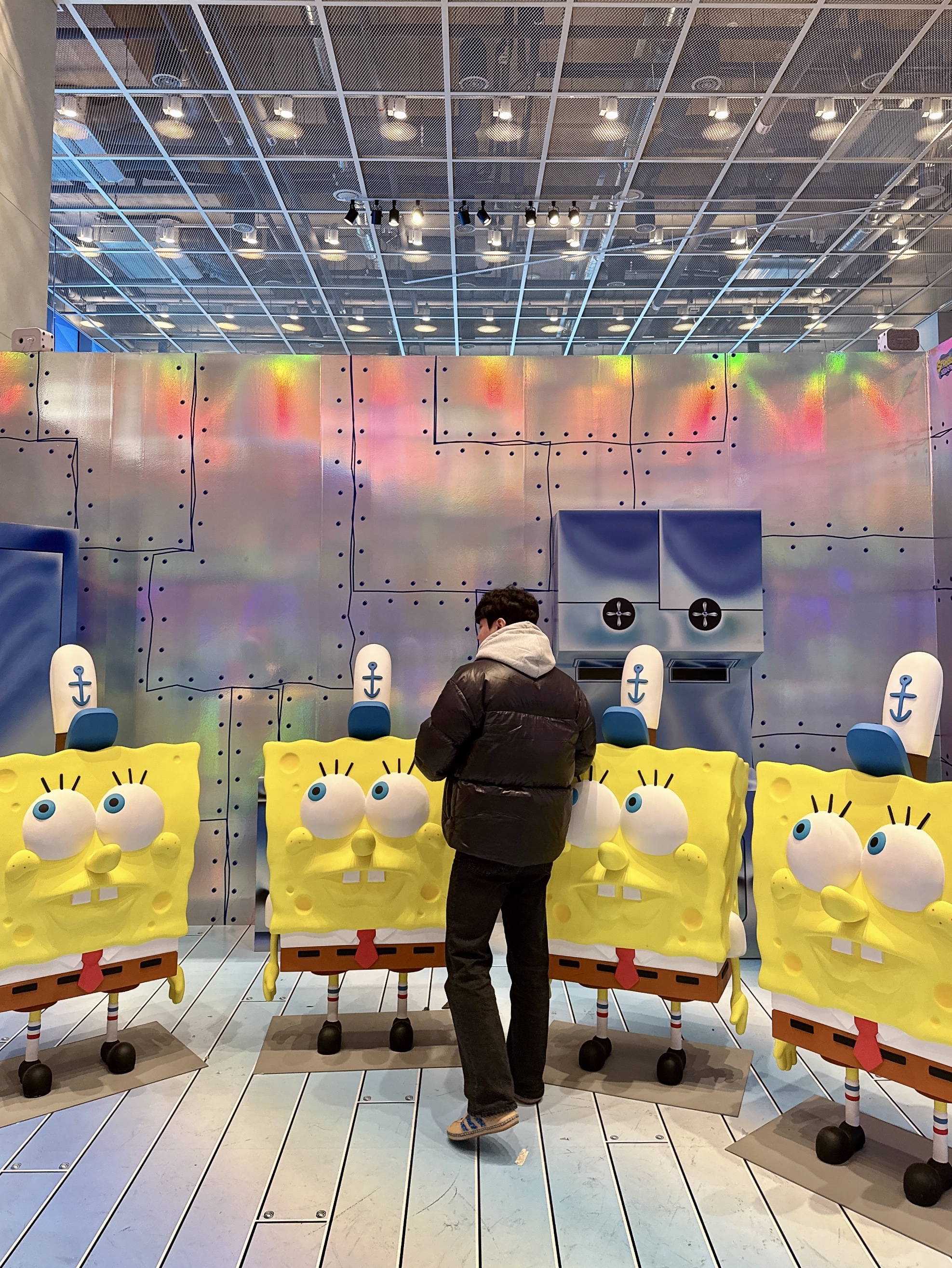 Adidas x Clot Gazelle Linen Khaki Light Blue, Nike x Drake Nocta Cardinal Stock Essential Hoodie Grey - Asia 착용 스타일 - 2