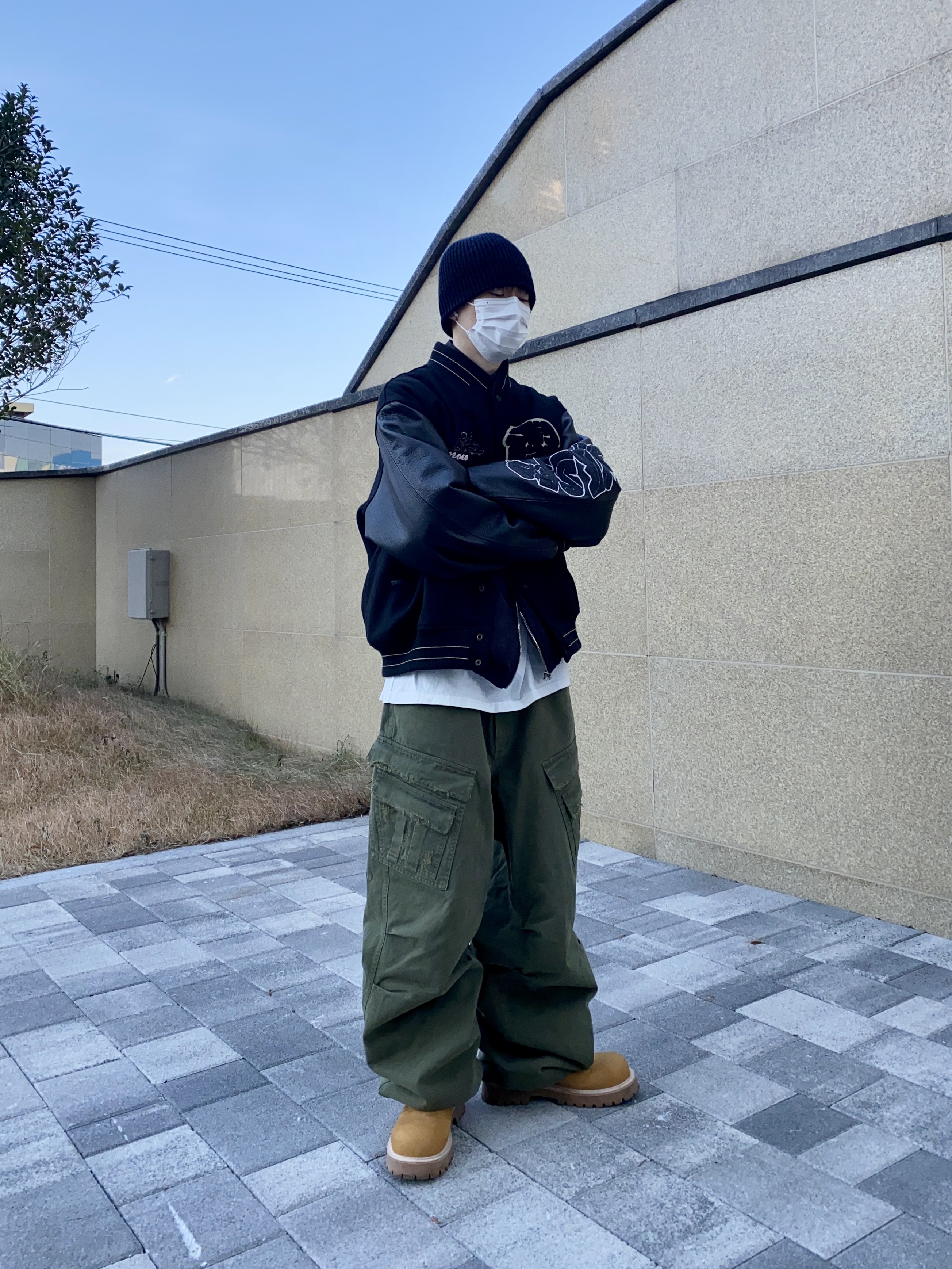 Nonnod Double Pocket Cargo Pants Vintage Khaki, Kinchi x My Name Is Peter Boots - 888 (a) Yellow 착용 스타일 - 4