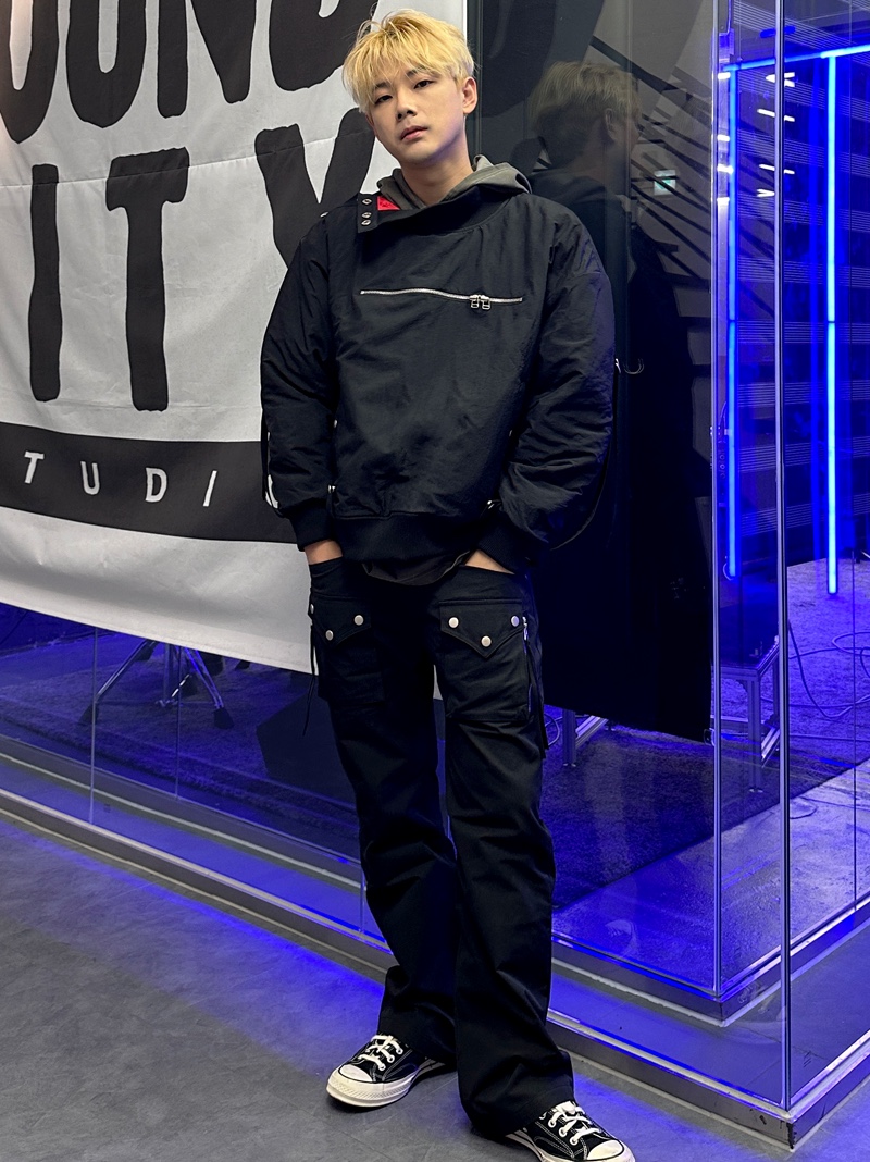 PHOS333 Out Pocket Woven Pants, Converse Chuck 70 Ox Black - Standard 착용 스타일 - 1