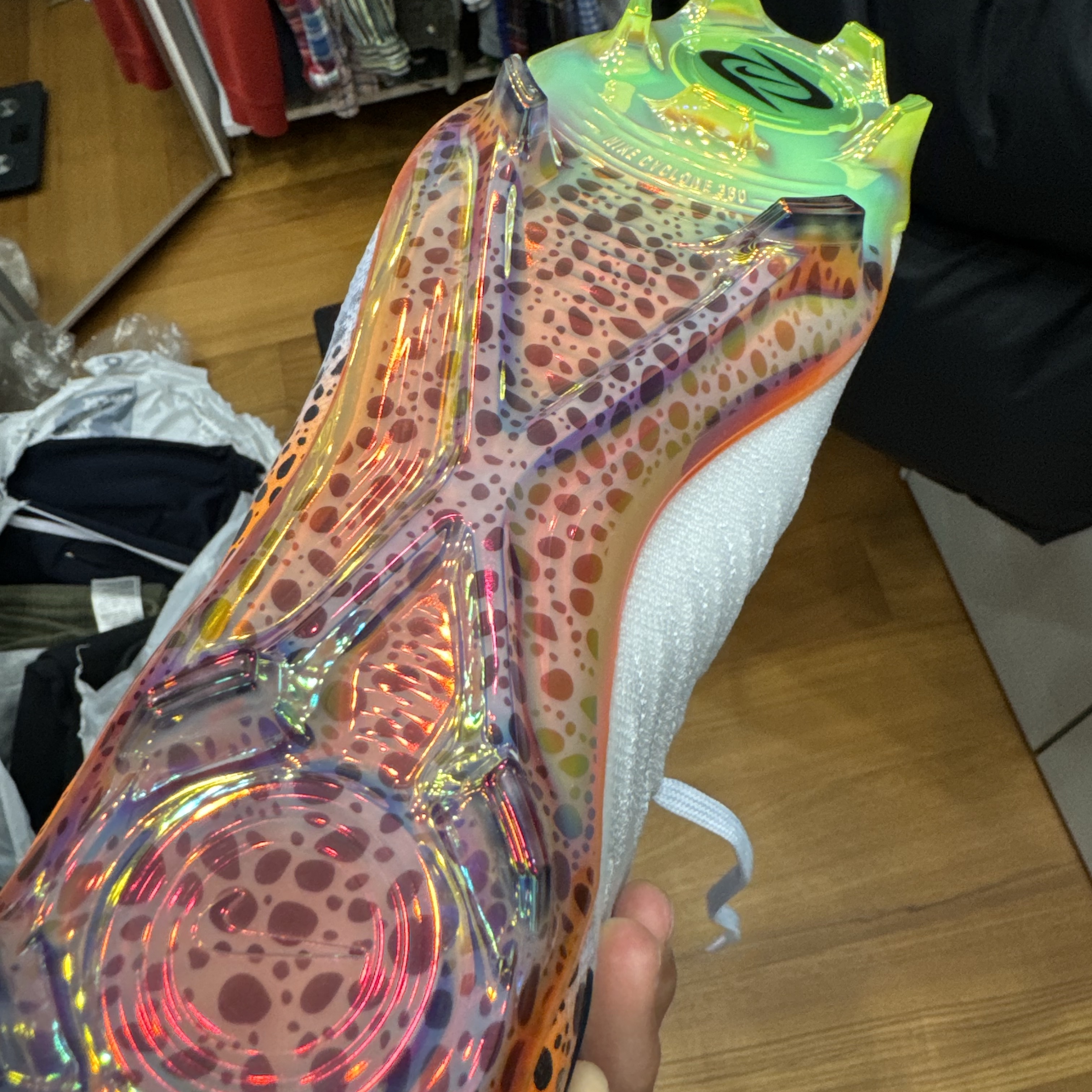 Nike Phantom Luna 2 Elite FG Electric 착용 스타일 - 2