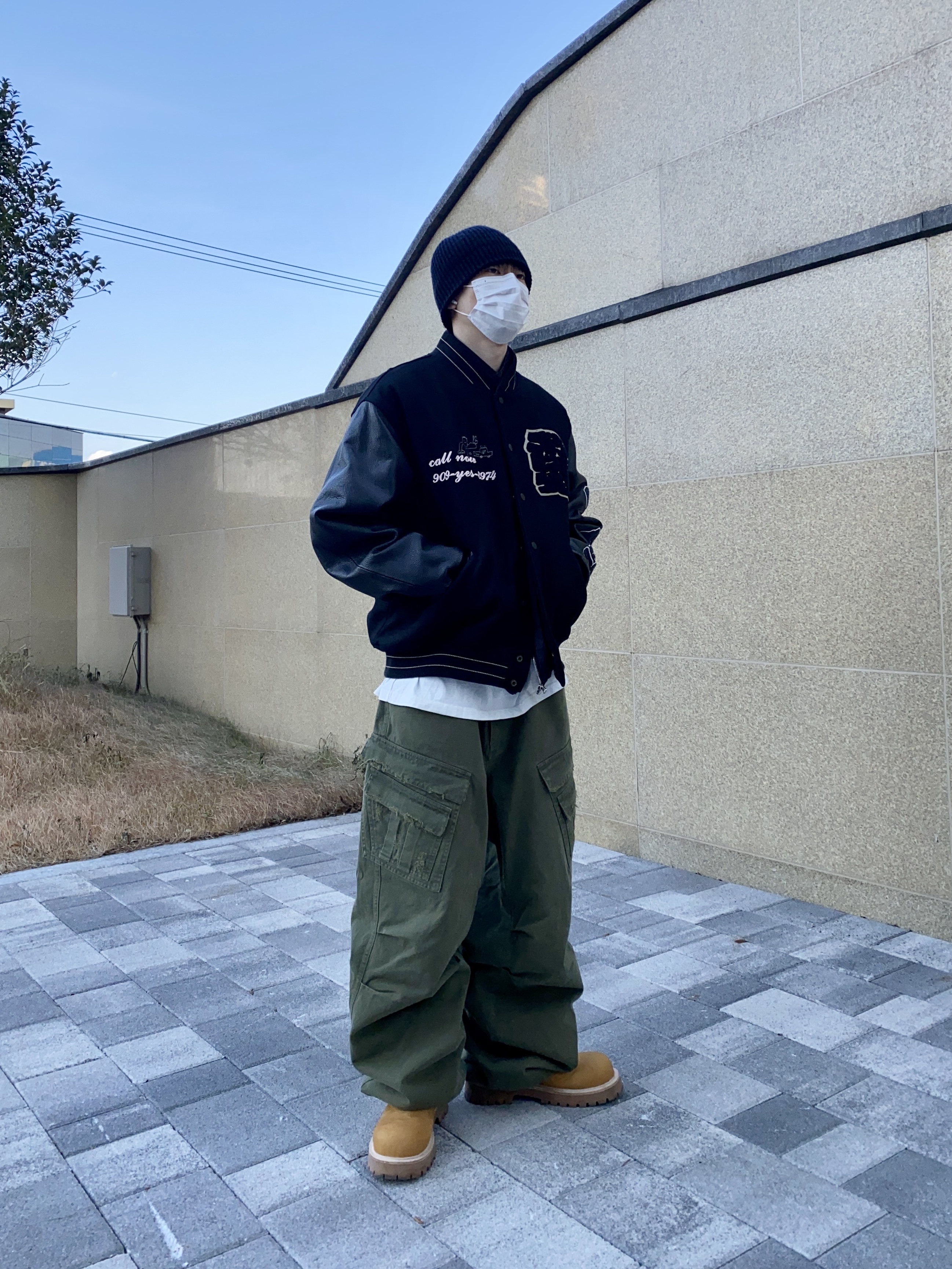 Nonnod Double Pocket Cargo Pants Vintage Khaki, Kinchi x My Name Is Peter Boots - 888 (a) Yellow 착용 스타일 - 3