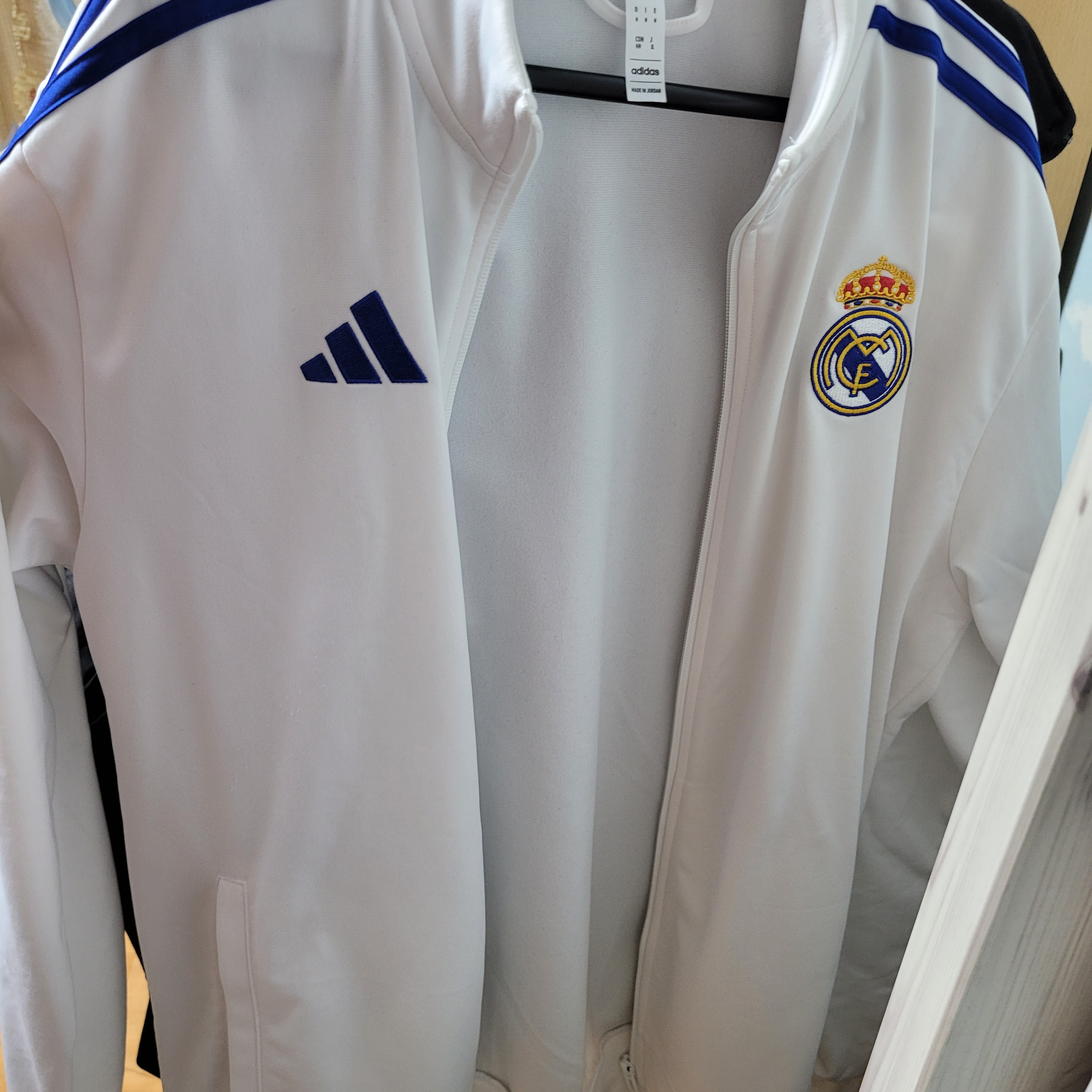 Adidas Real Madrid DNA Track Top White - US Sizing 착용 스타일