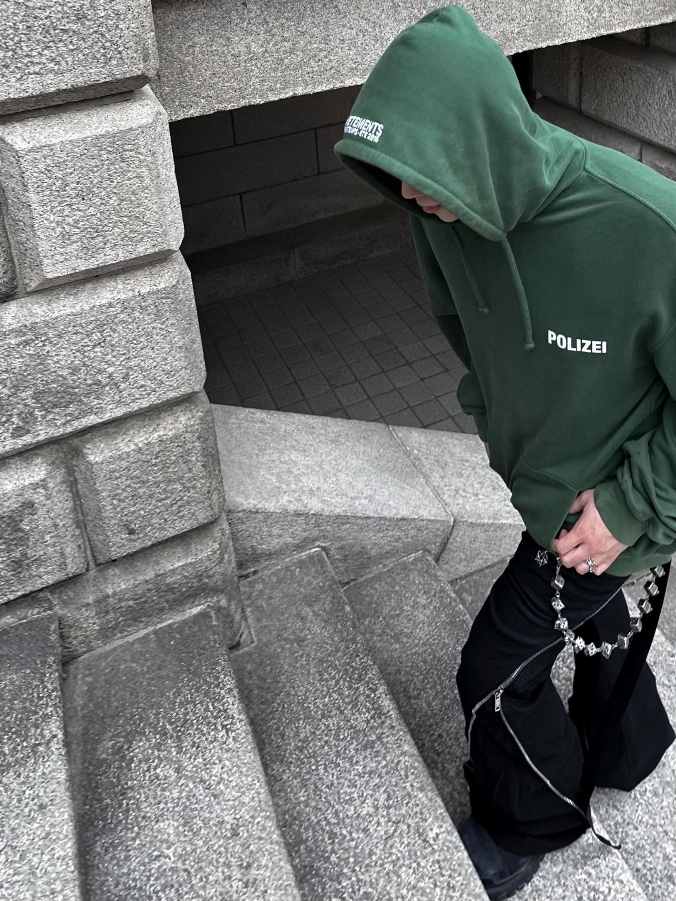 Balenciaga Combat Strike 20mm Boots Black, 032c Mayhem Bomber Jacket Black 착용 스타일 - 3