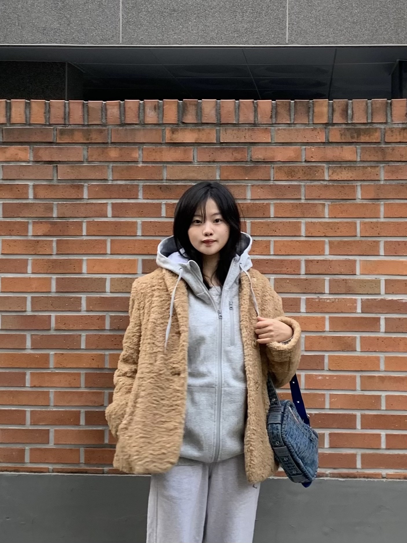 keek Pillowdy Hoody V2 Comfy fit M.gray, (W) Mischief Rhombus Sweatpants Charcoal Blue 착용 스타일 - 1