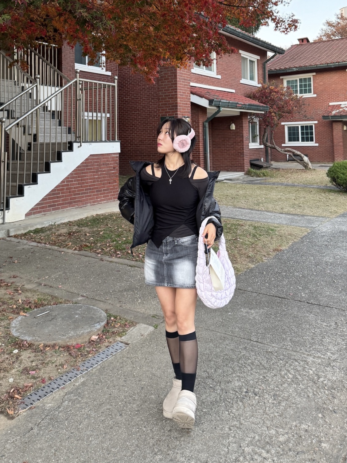 COS Quilted Mini Bag Light Pink, (W) UGG Classic Ultra Mini Platform Boots Chestnut ์ฐฉ์ฉ ์คํ์ผ - 2