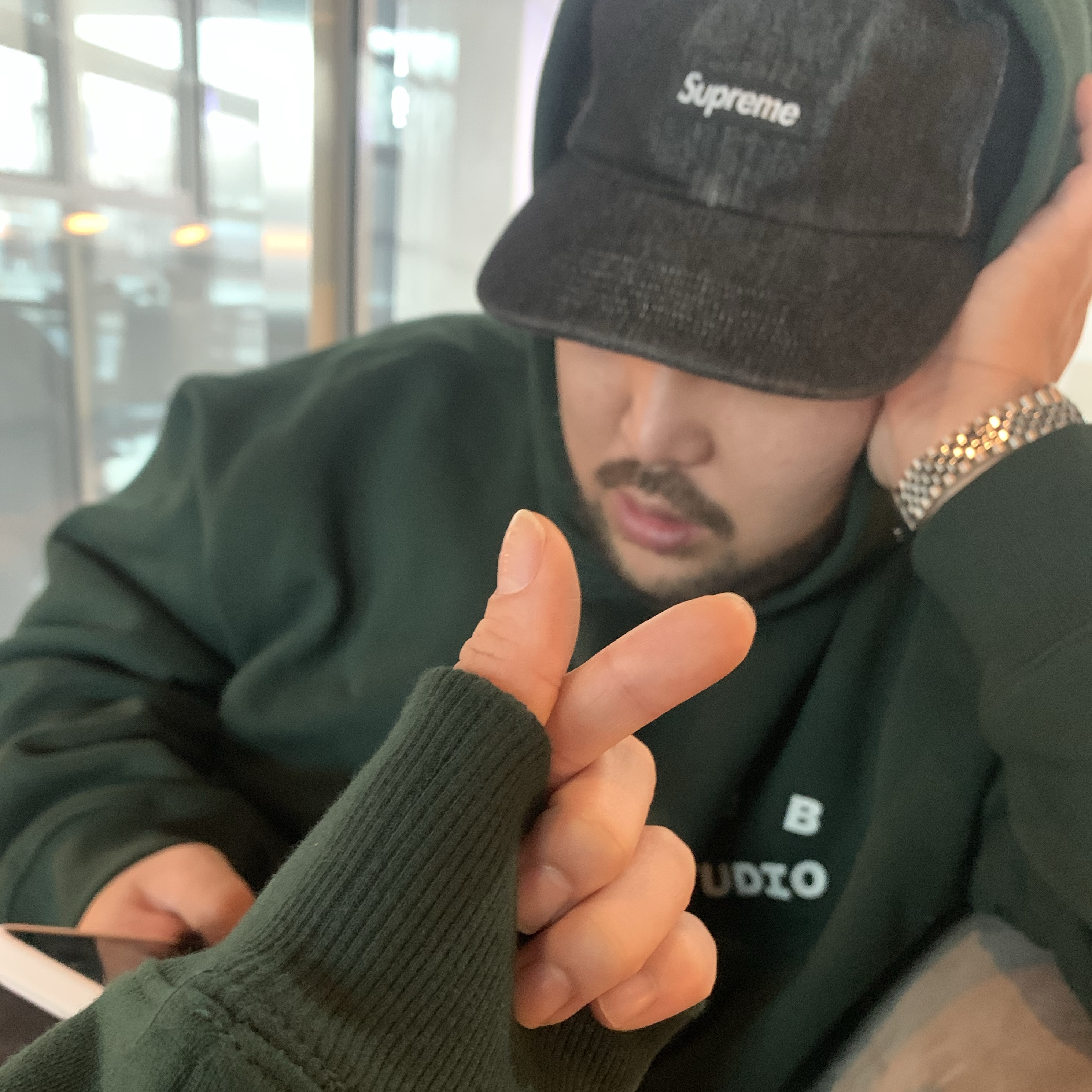 Supreme Cordura Denim Small Box 6-Panel Black - 24SS, IAB Studio Hoodie Deep Green 착용 스타일