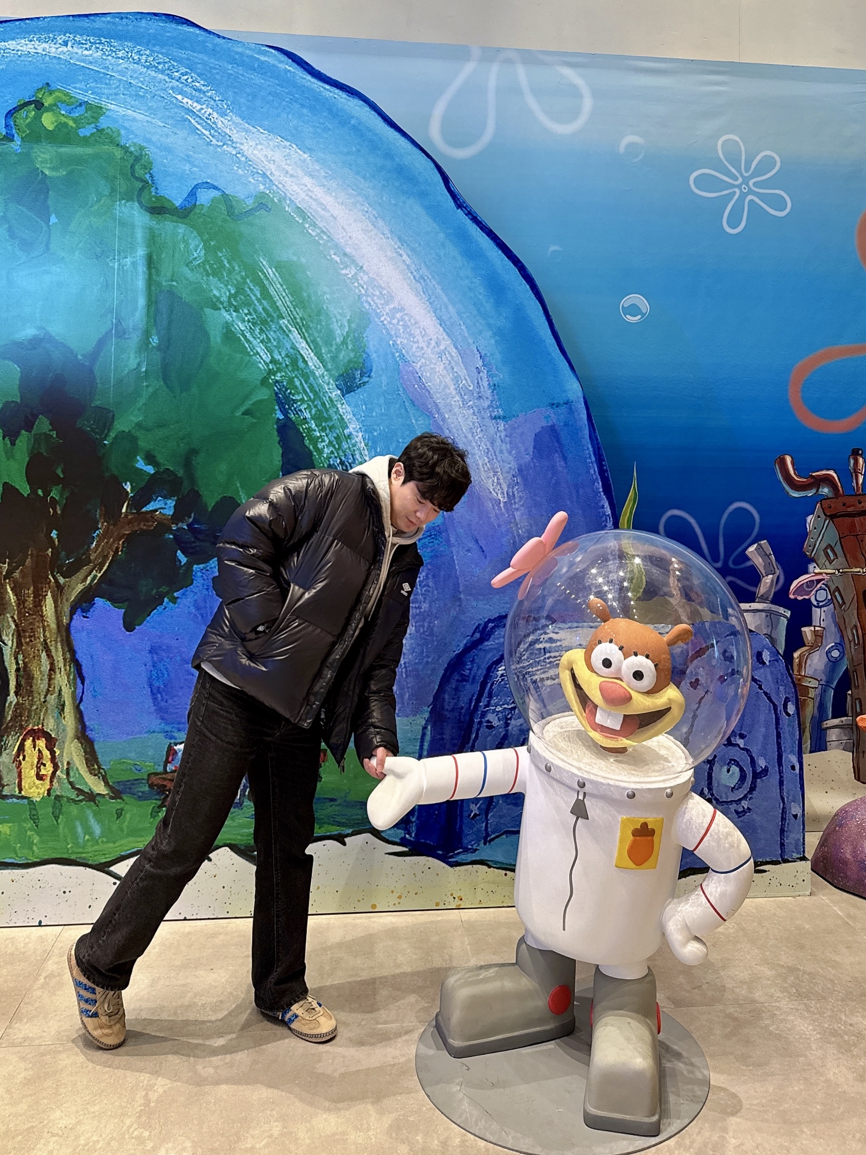 Adidas x Clot Gazelle Linen Khaki Light Blue, Nike x Drake Nocta Cardinal Stock Essential Hoodie Grey - Asia 착용 스타일 - 4