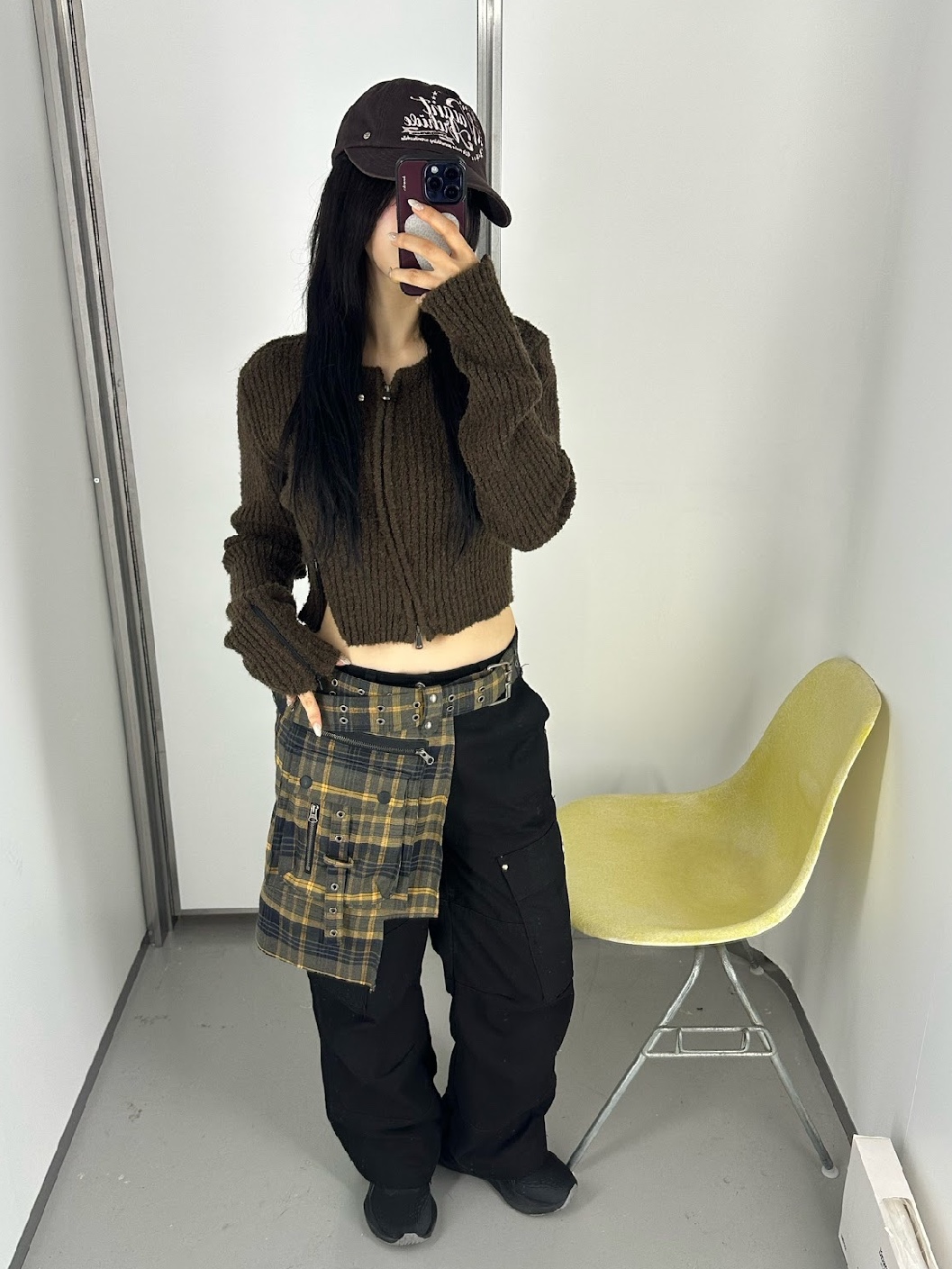 Vacant Archive Neah Knitted Zip-Up Grey, Vacant Archive Neah Knitted Zip-Up Brown 착용 스타일