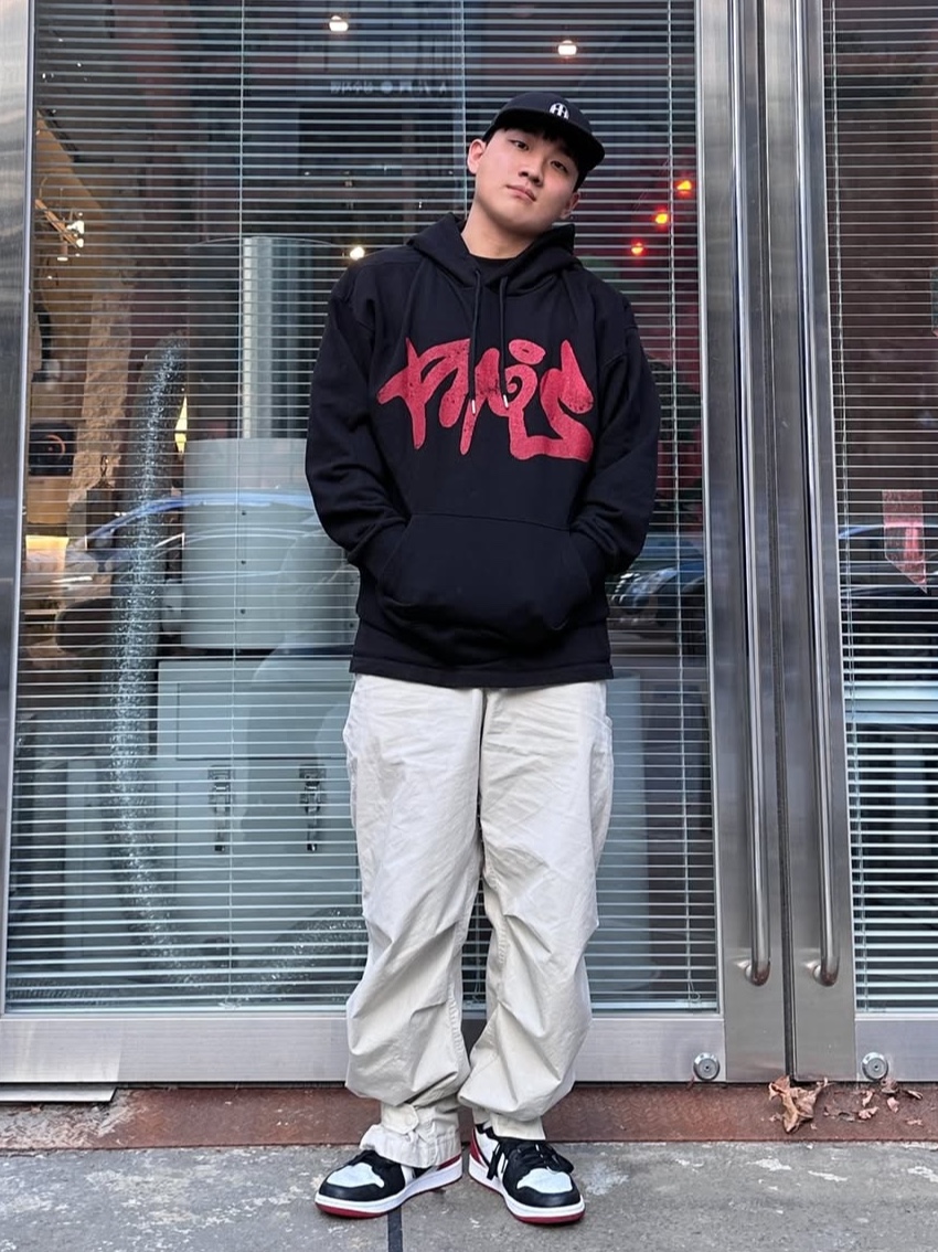 PHOS333 Graffiti Phos Hoodie Black, Jordan 1 Retro High OG Black Toe 2016 착용 스타일