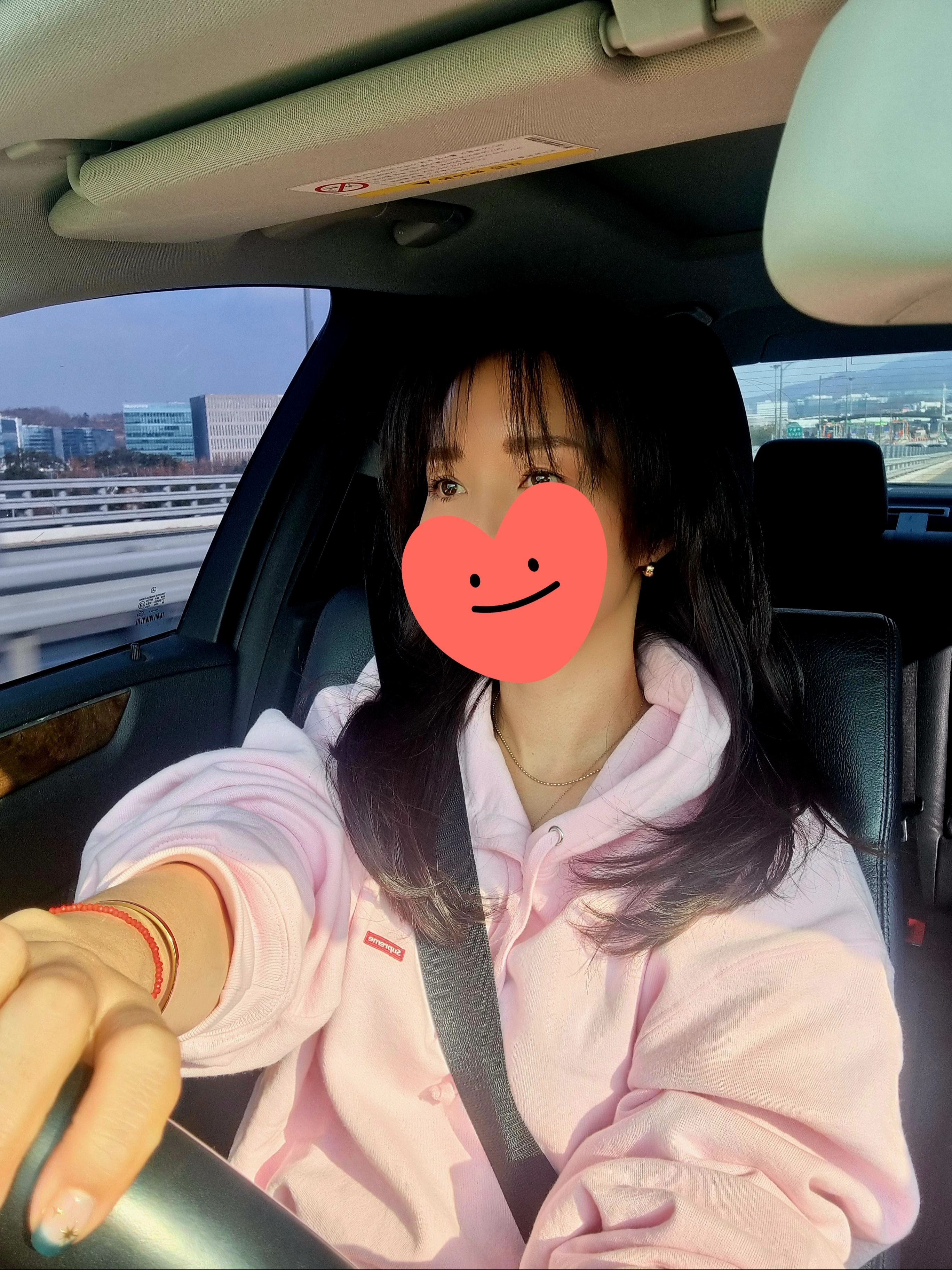 Supreme Small Box Hooded Sweatshirt Light Pink - 24SS 착용 스타일
