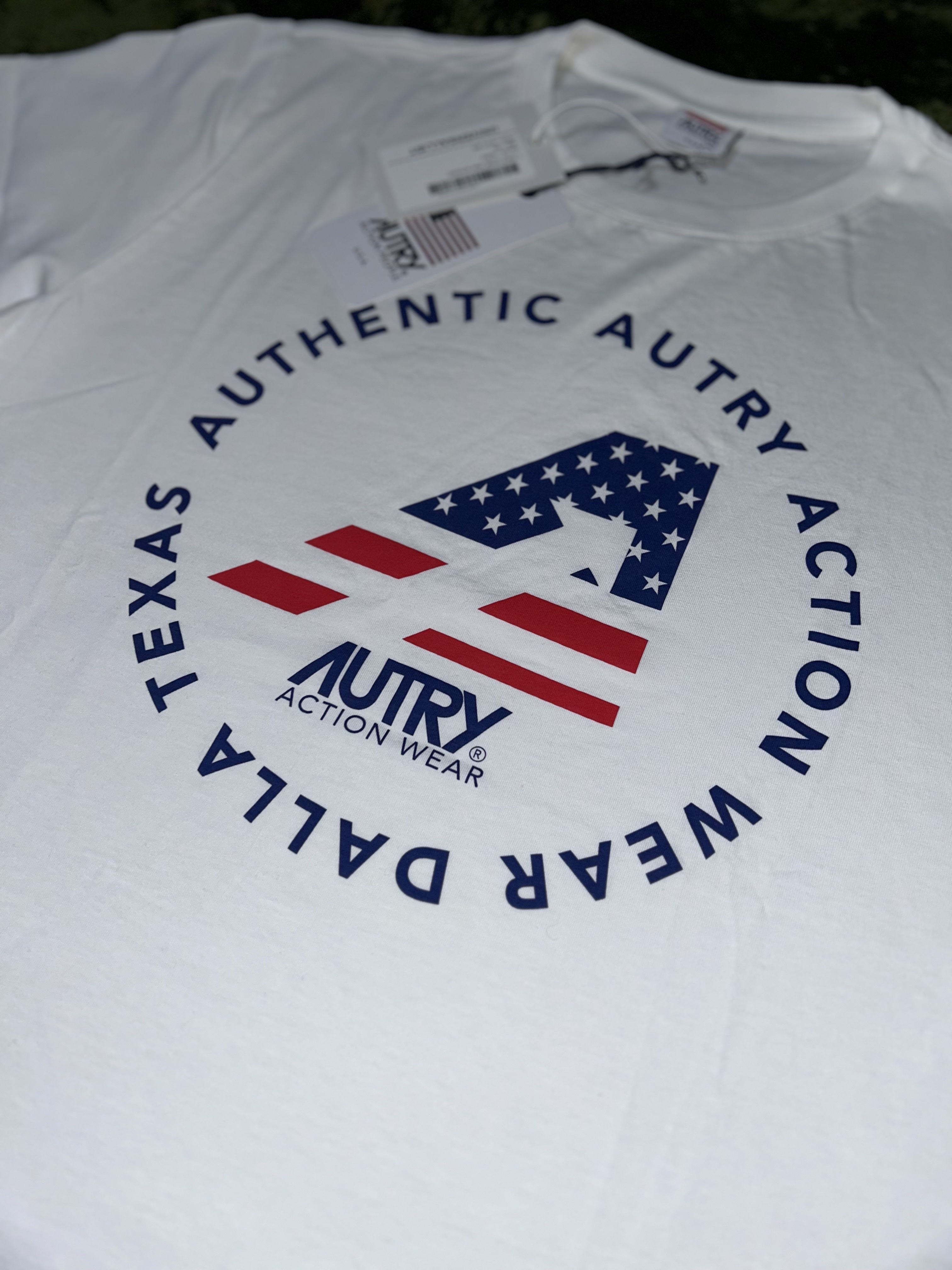 Autry Iconic Logo Authentic T-Shirt White 착용 스타일 - 2