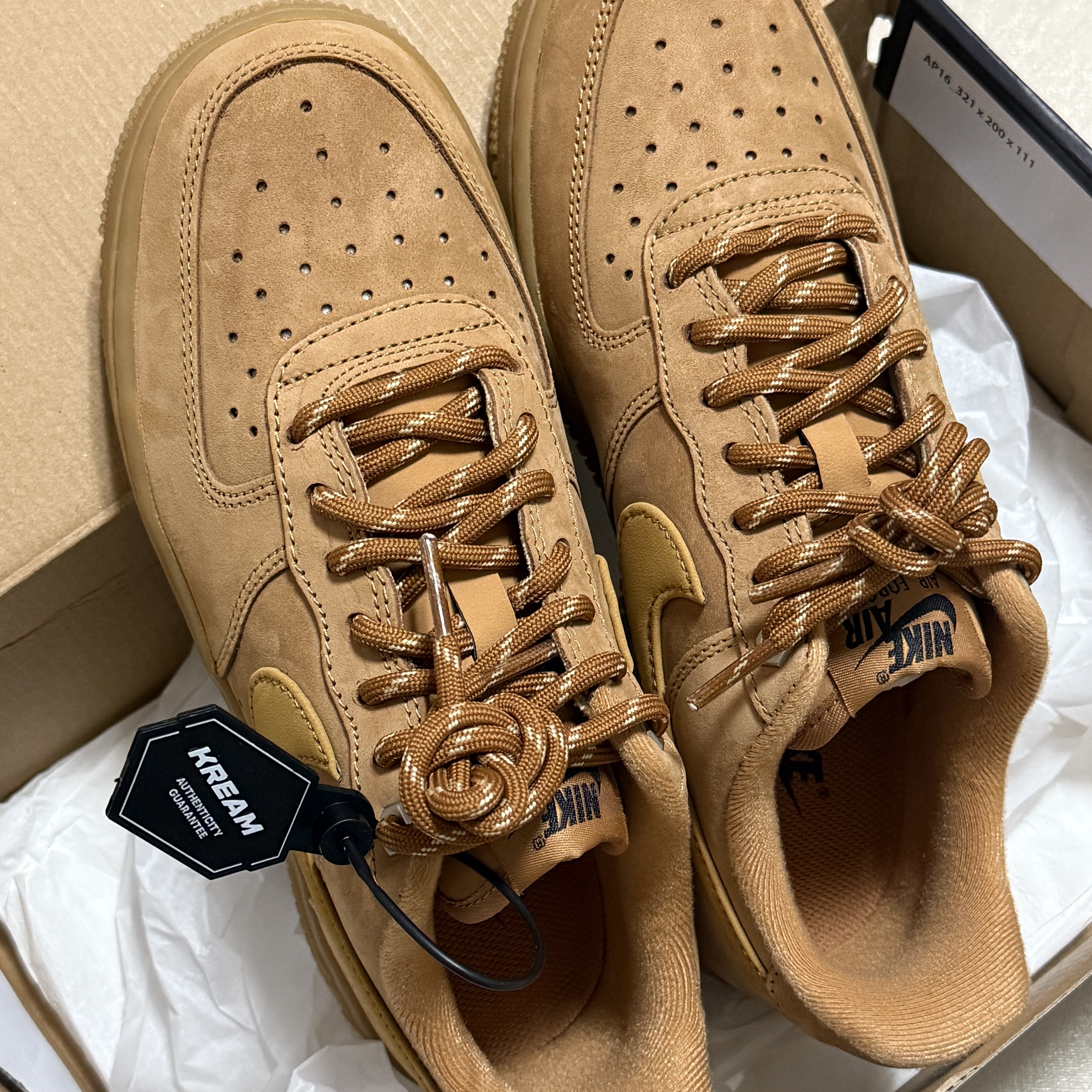 (W) Nike Air Force 1 '07 WB Flax Wheat 착용 스타일