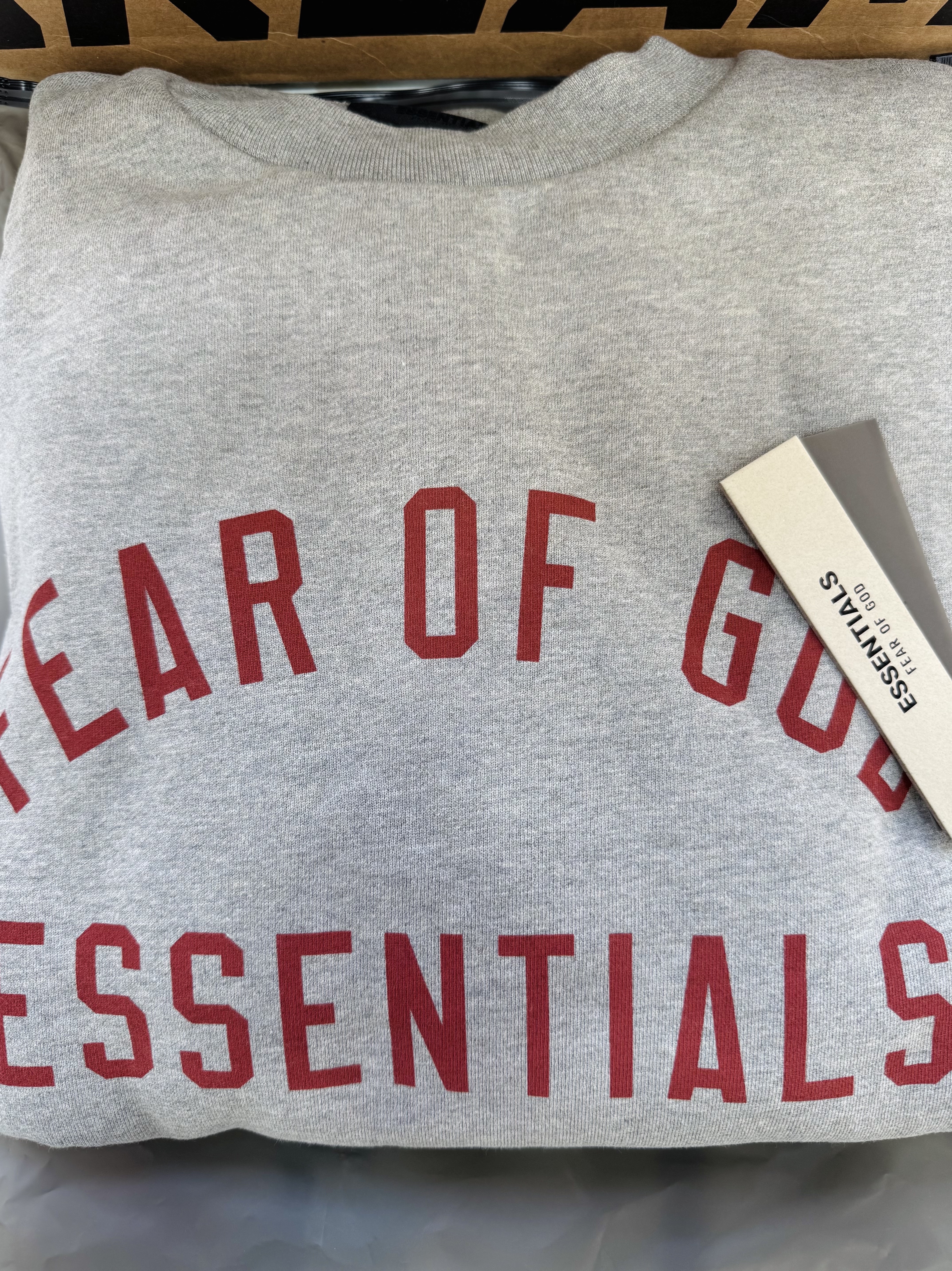 Essentials Fleece Crewneck Dark Heather - 24FW 착용 스타일