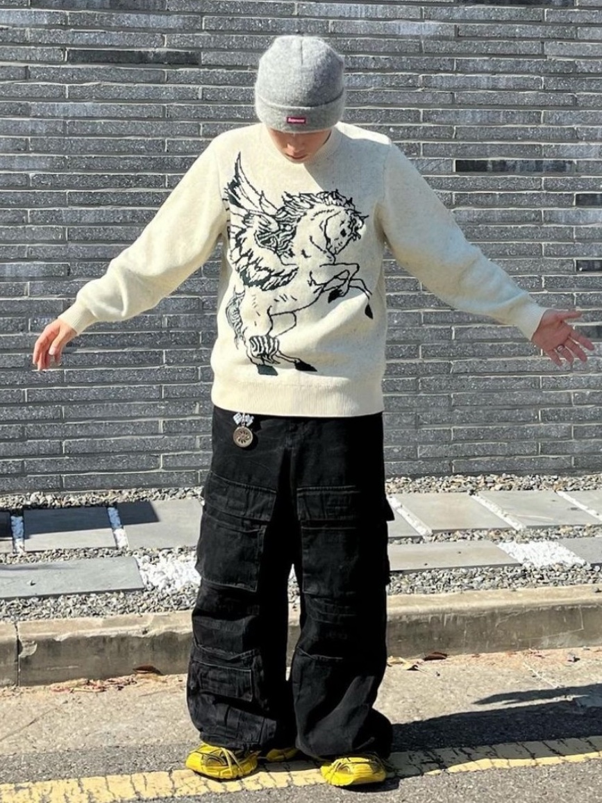 Balenciaga 3XL Sneakers Yellow Black, Supreme Mohair Beanie Heather Grey - 24FW 착용 스타일 - 2