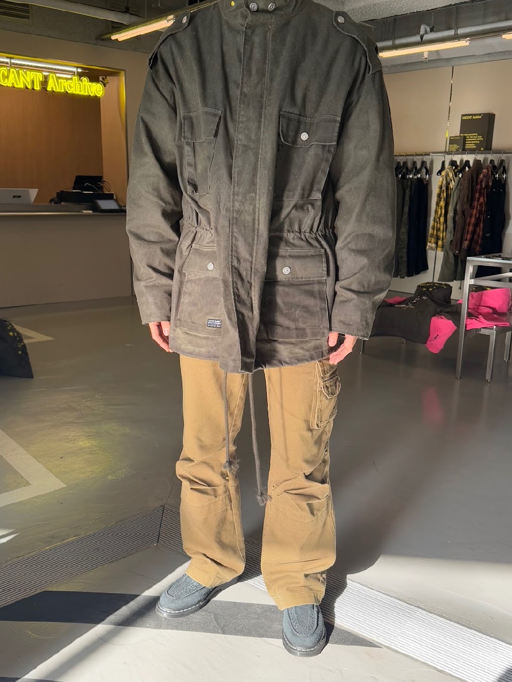 Vacant Archive Broner Waxed Field Jacket Brown, Vacant Archive Broner Waxed Field Jacket Khaki 착용 스타일