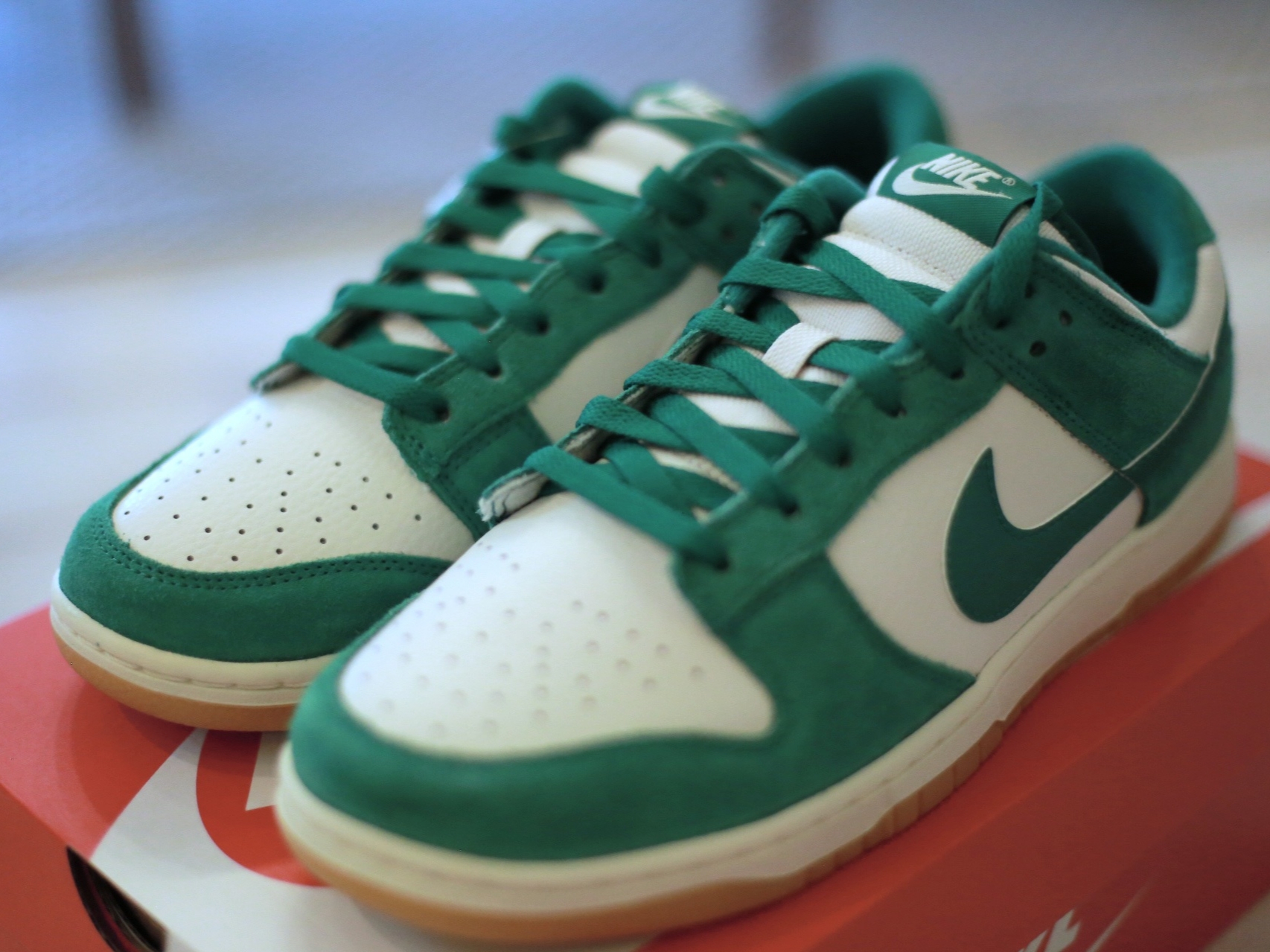Nike Dunk Low SE Phantom Malachite 착용 스타일 - 2