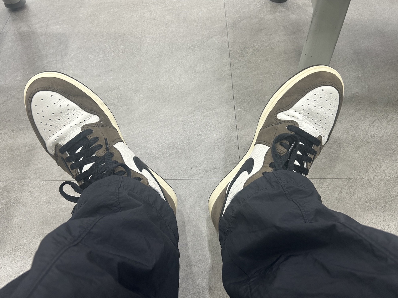 Jordan 1 x Travis Scott Retro High OG SP Mocha 착용 스타일