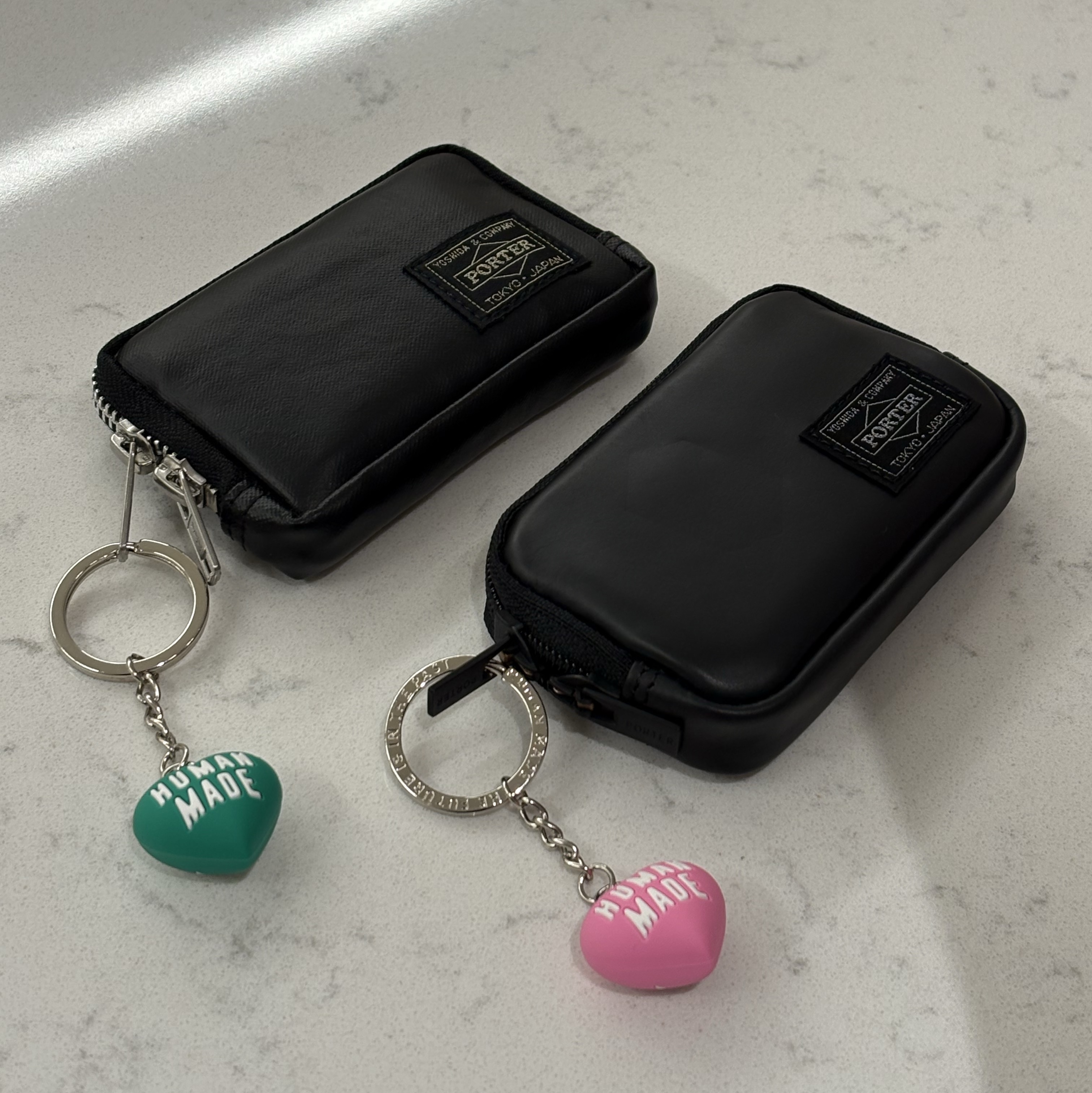 Human Made Heart Rubber Key Chain Green, Porter Aloof Coin Case Black 착용 스타일