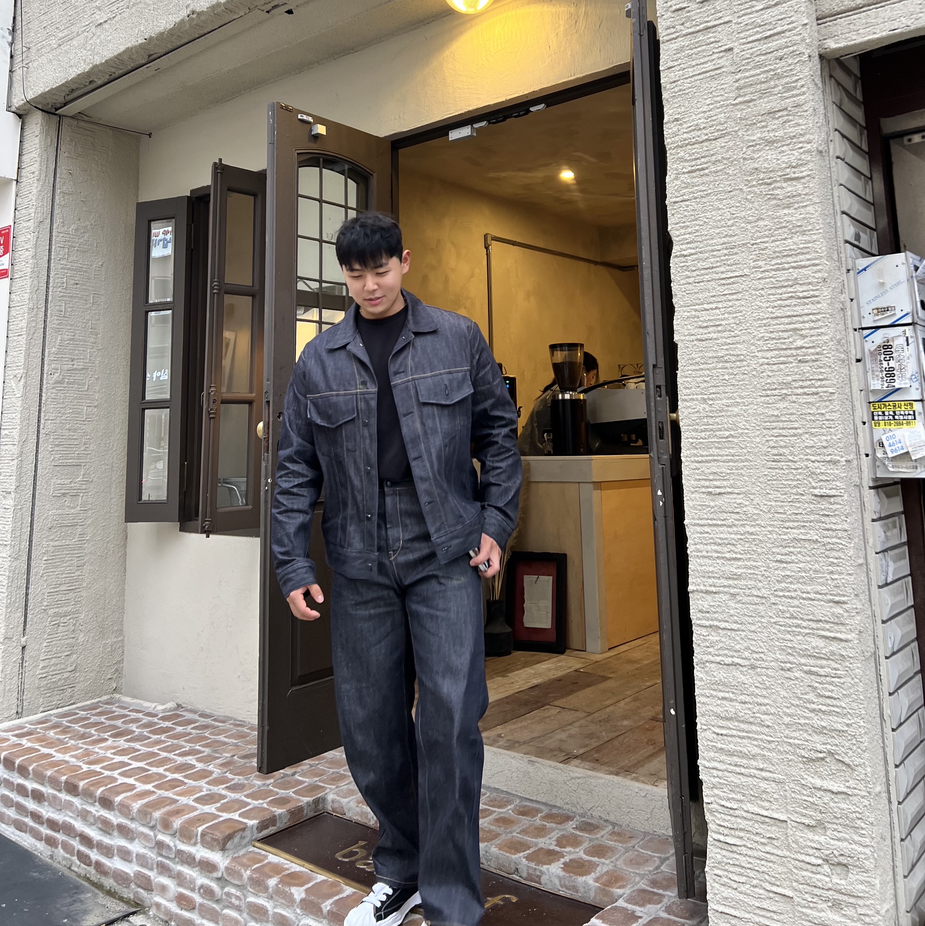 Maison Mihara Yasuhiro Blakey OG Sole Canvas Low-top Sneakers Black White 착용 스타일 - 1