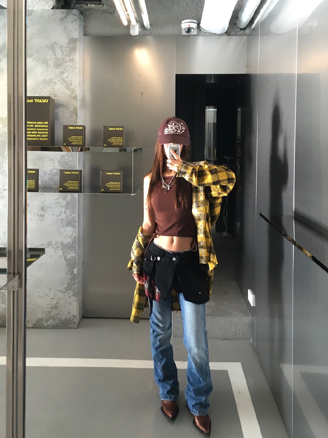Vacant Archive Maha Check Hoodie Shirt Red, Vacant Archive Maha Check Hoodie Shirt Yellow 착용 스타일