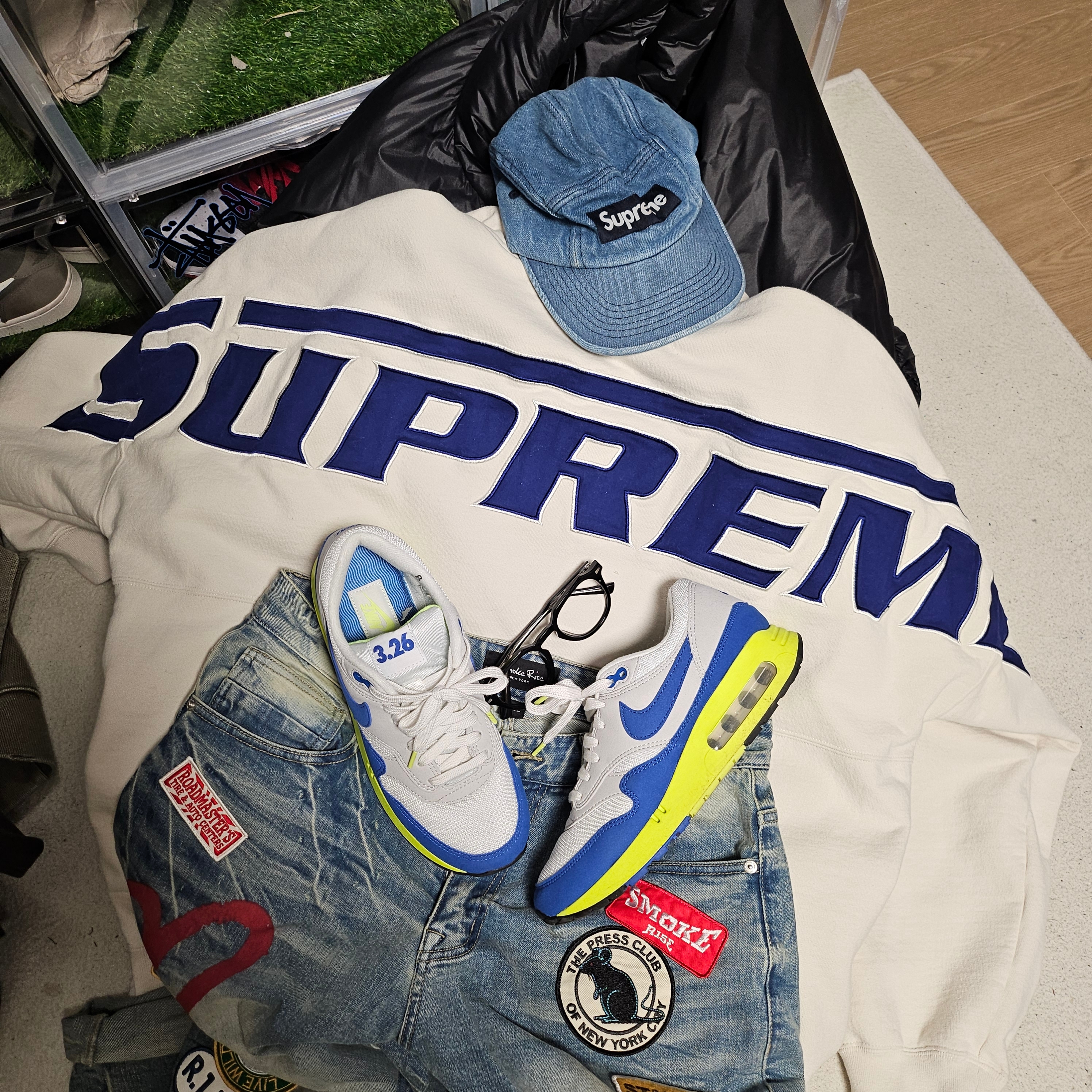 Nike Air Max 1 '86 OG Royal Volt, Supreme Wrapped Half Zip Hooded Sweatshirt Stone - 24SS 착용 스타일