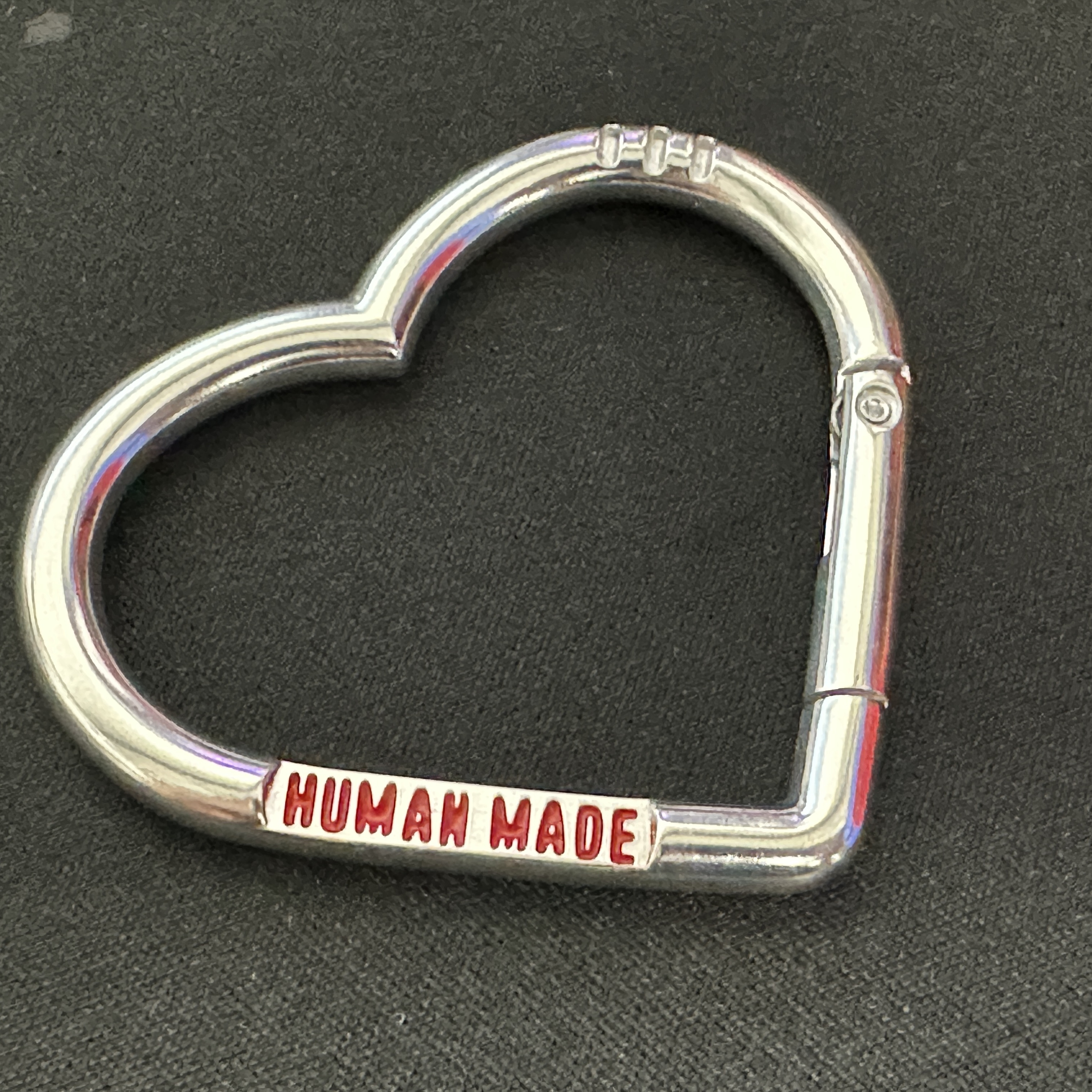 Human Made Heart Carabiner Silver 착용 스타일