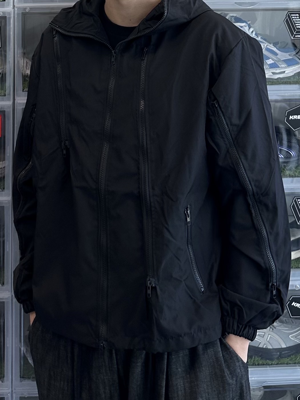 Asics x JJJJound Gel-Kayano 14 Silver Black 착용 스타일 - 2