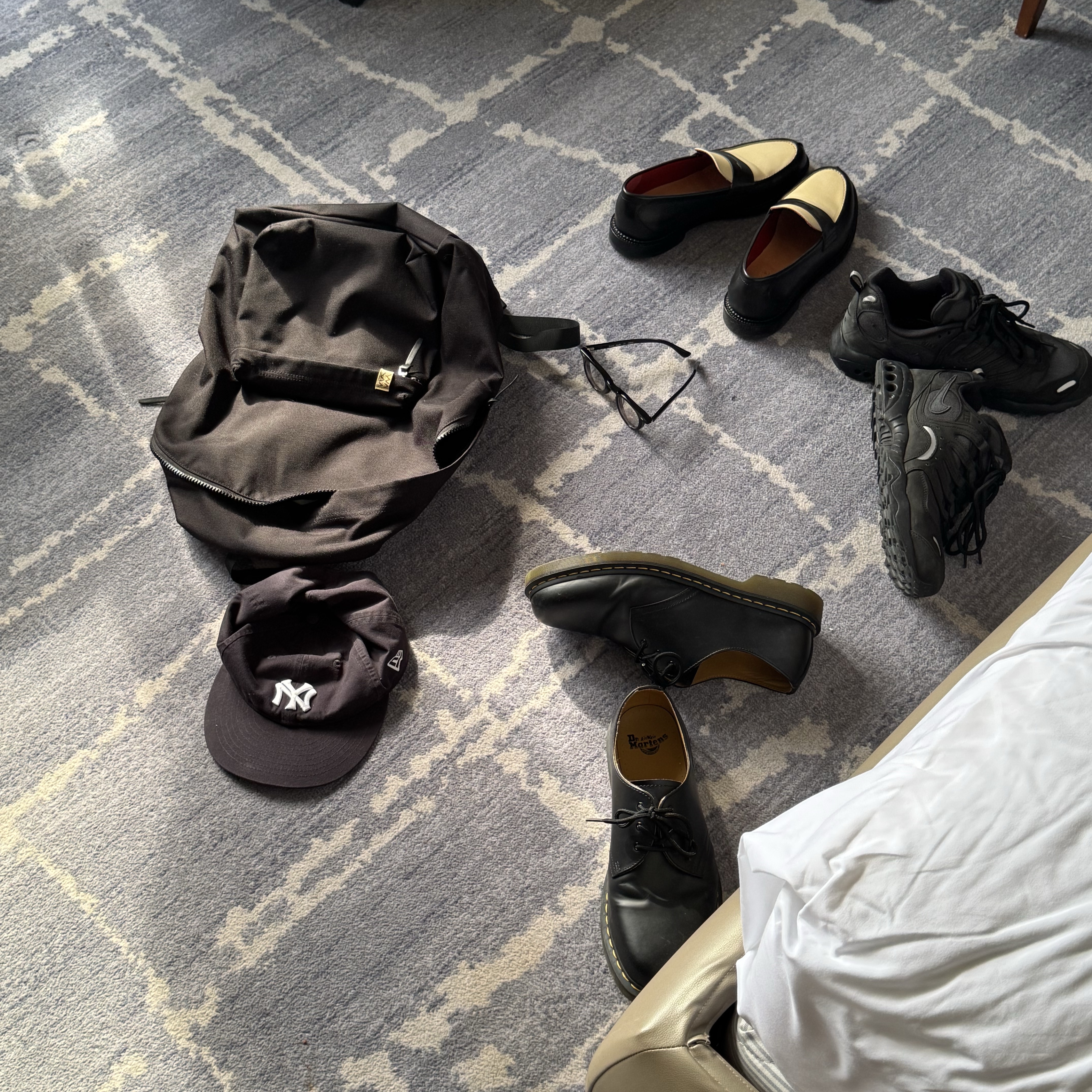 Visvim Cordura 22L Rucksack Black, Nike Air Terra Humara SP Black and Anthracite 착용 스타일
