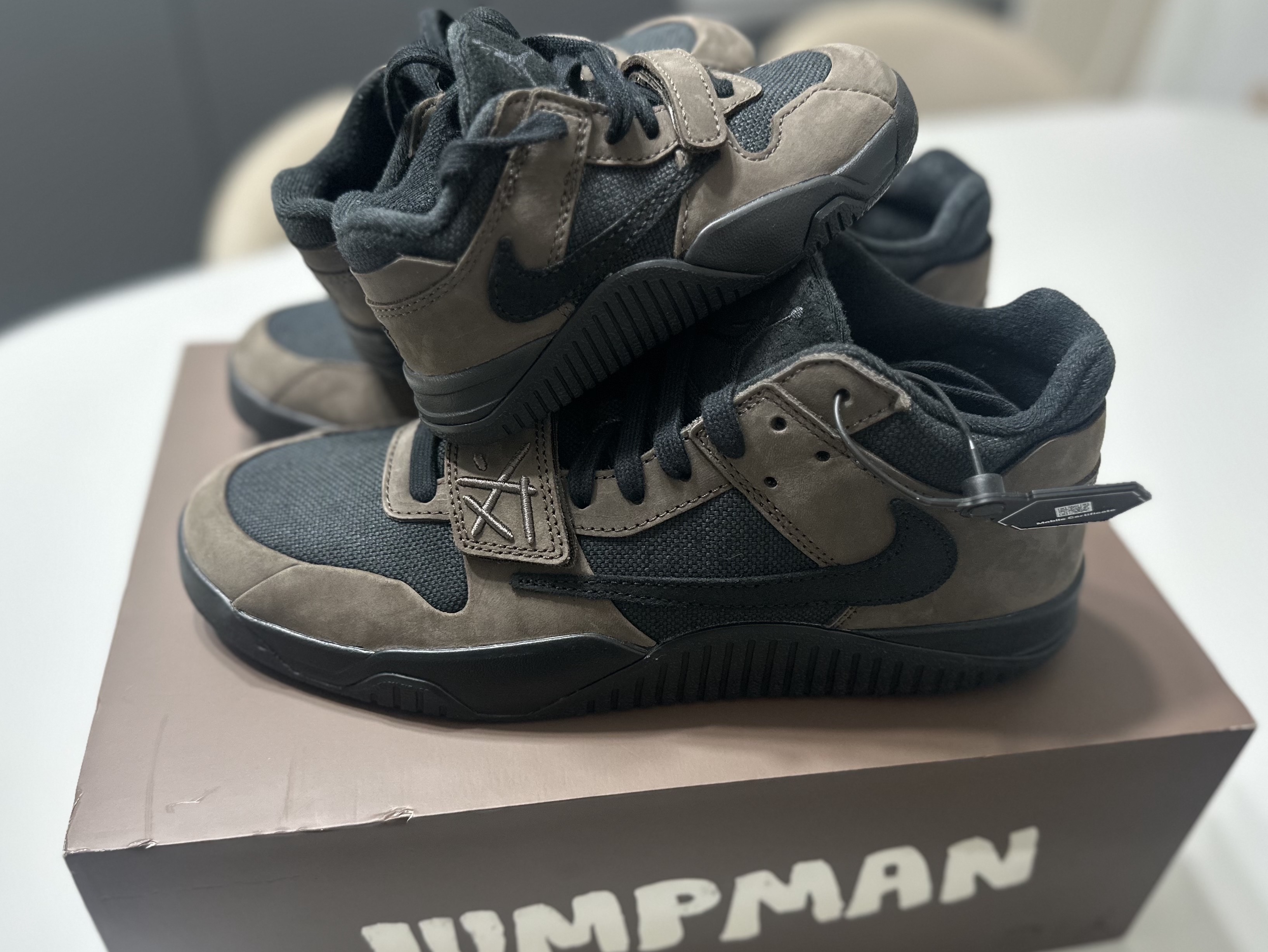 Jordan x Travis Scott Jumpman Jack TR Black and Dark Mocha, (TD) Jordan x Travis Scott Jumpman Jack TR Black and Dark Mocha 착용 스타일