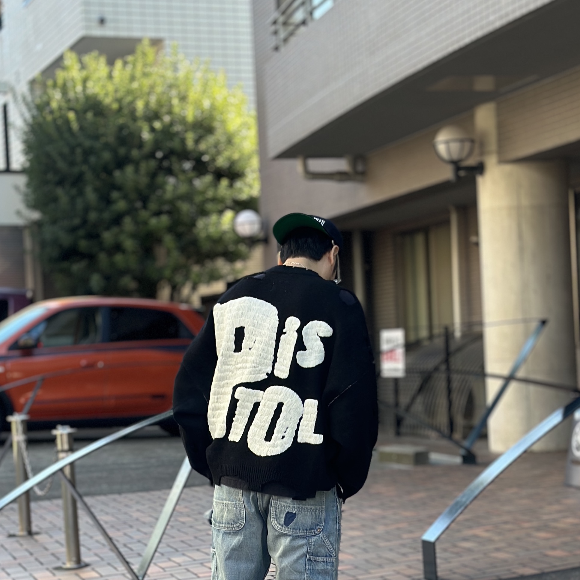 Saint Mxxxxxx Denim Double Knee Blue - 24AW, Saint Mxxxxxx x Sex Pistols I Am A SP Crew Knit Black - 24AW 착용 스타일 - 3