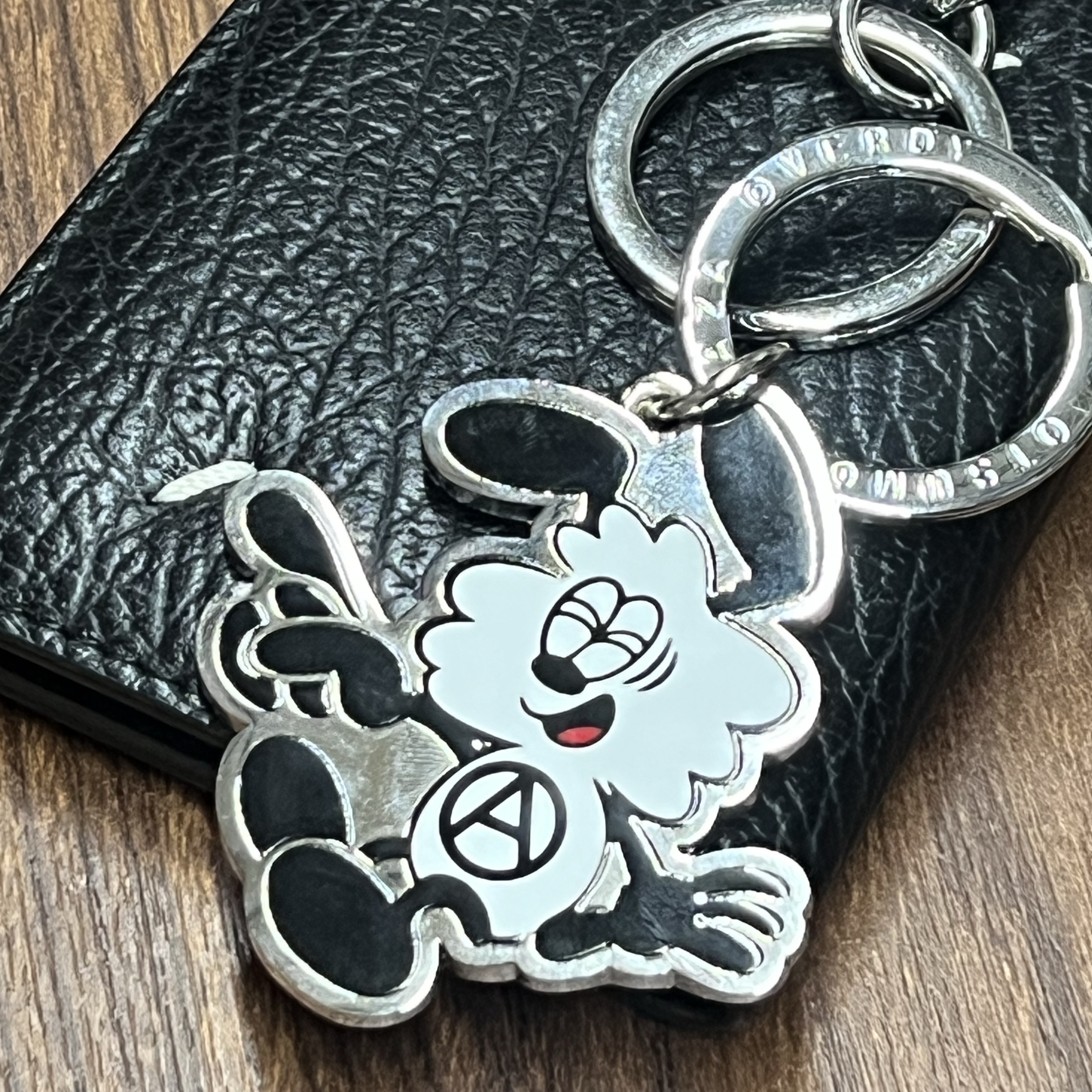 Verdy Otsumo Plaza Key Charm Vick Silver - Otsumo Plaza Exclusive 착용 스타일