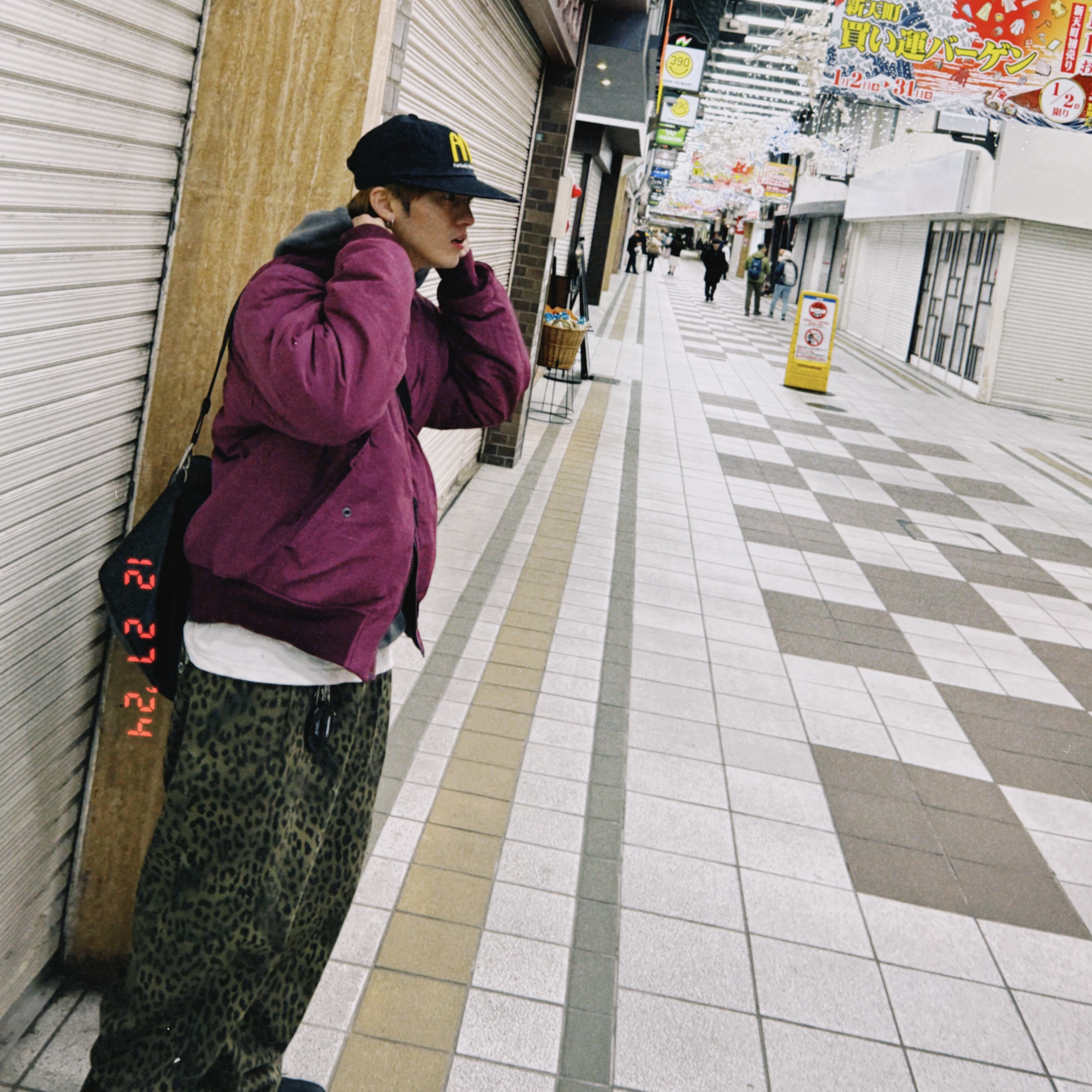 ersco Leopard Baggy Trousers Khaki 착용 스타일 - 3