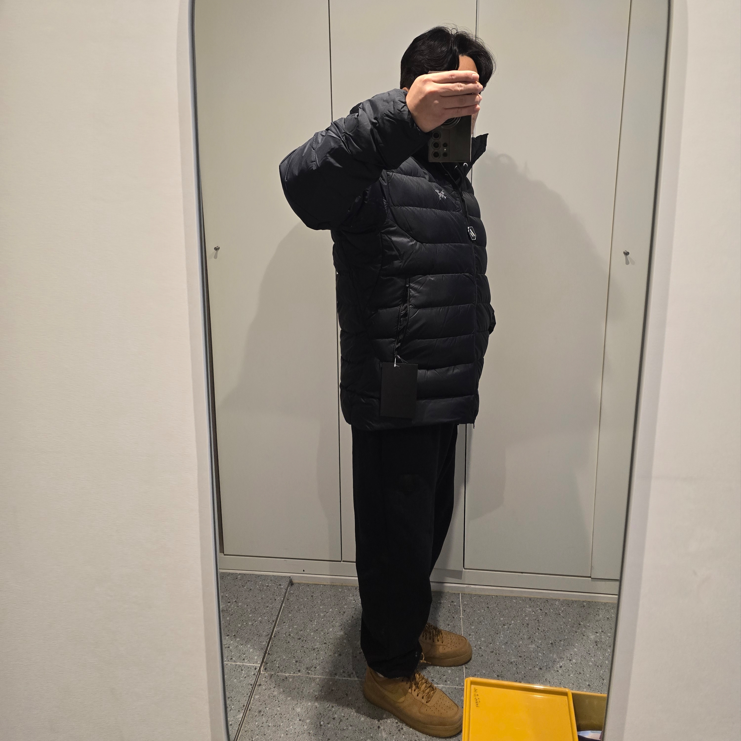 Arc'teryx Thorium Hoody Black 착용 스타일 - 2