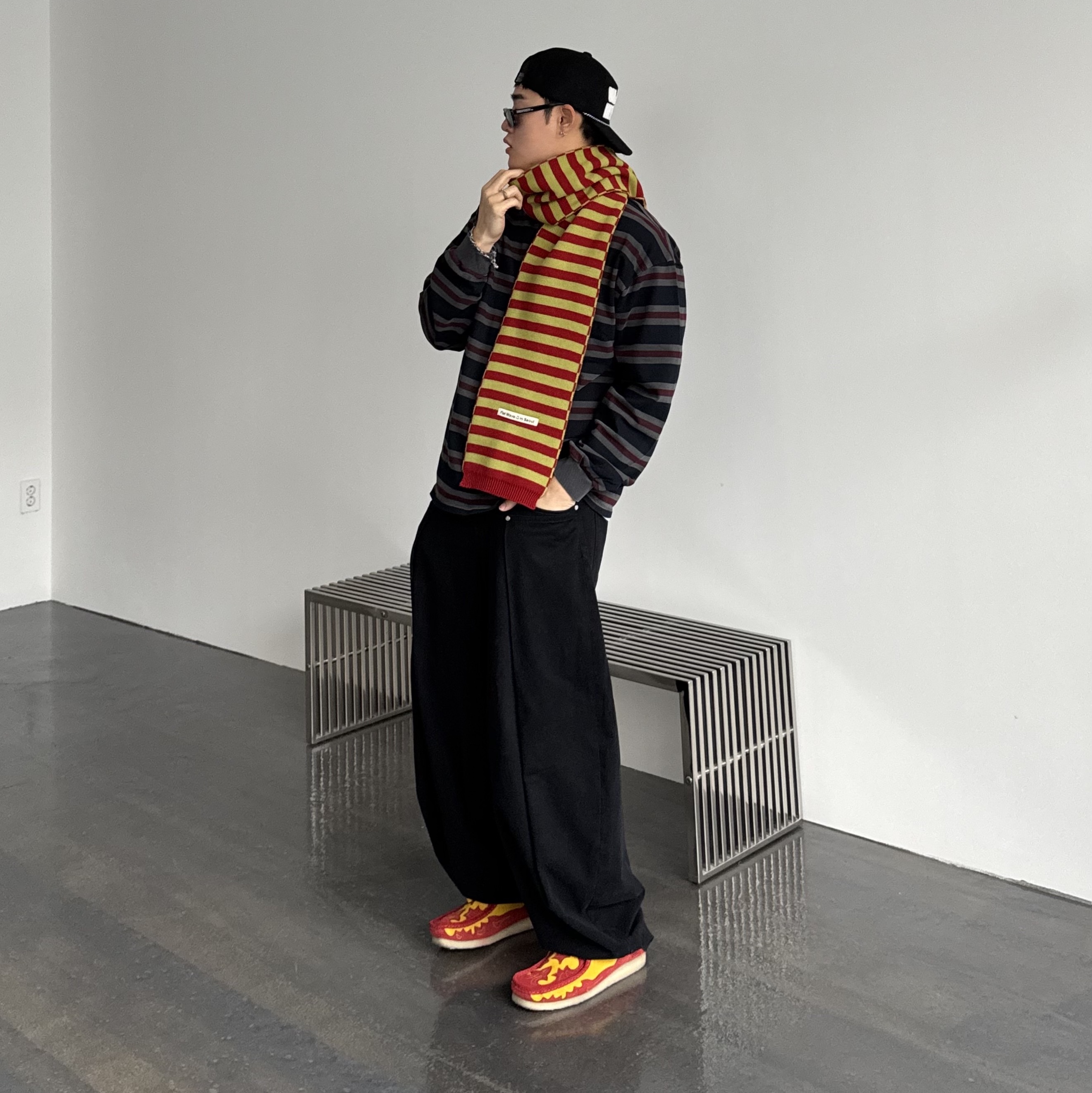 Clarks x Supreme Wallabee Gold 착용 스타일 - 2