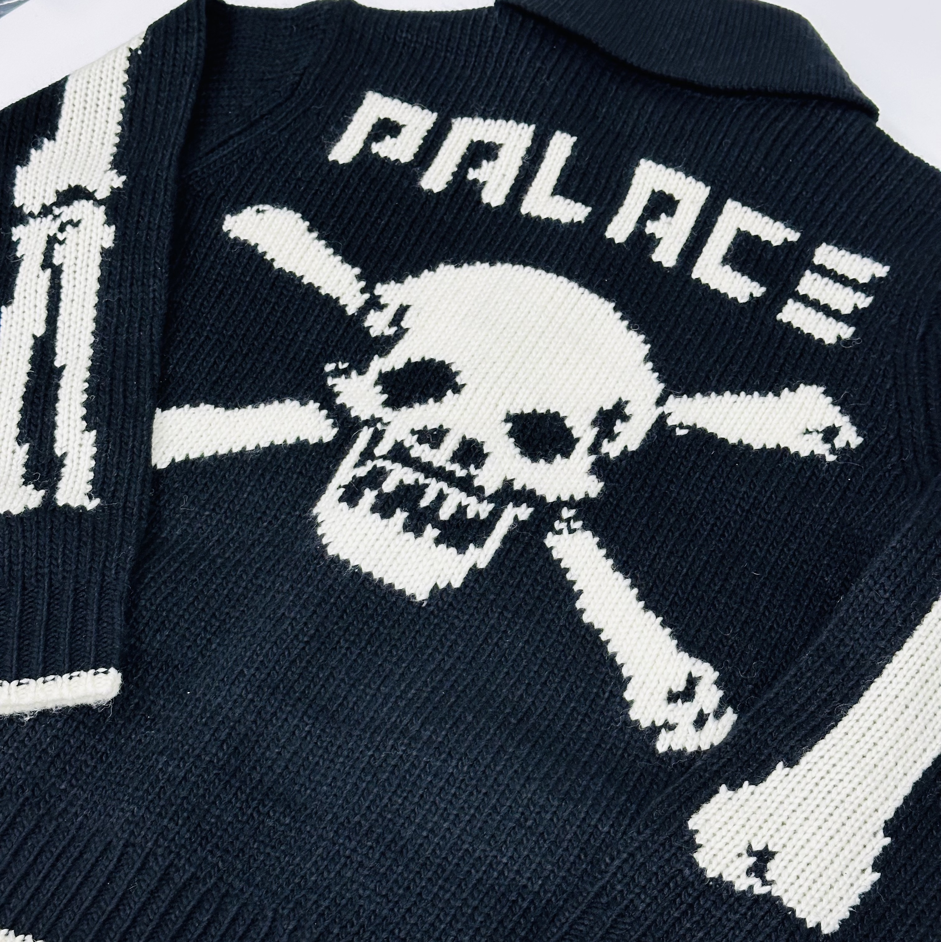 Palace Bones Cowichan Knit Black - 24FW 착용 스타일
