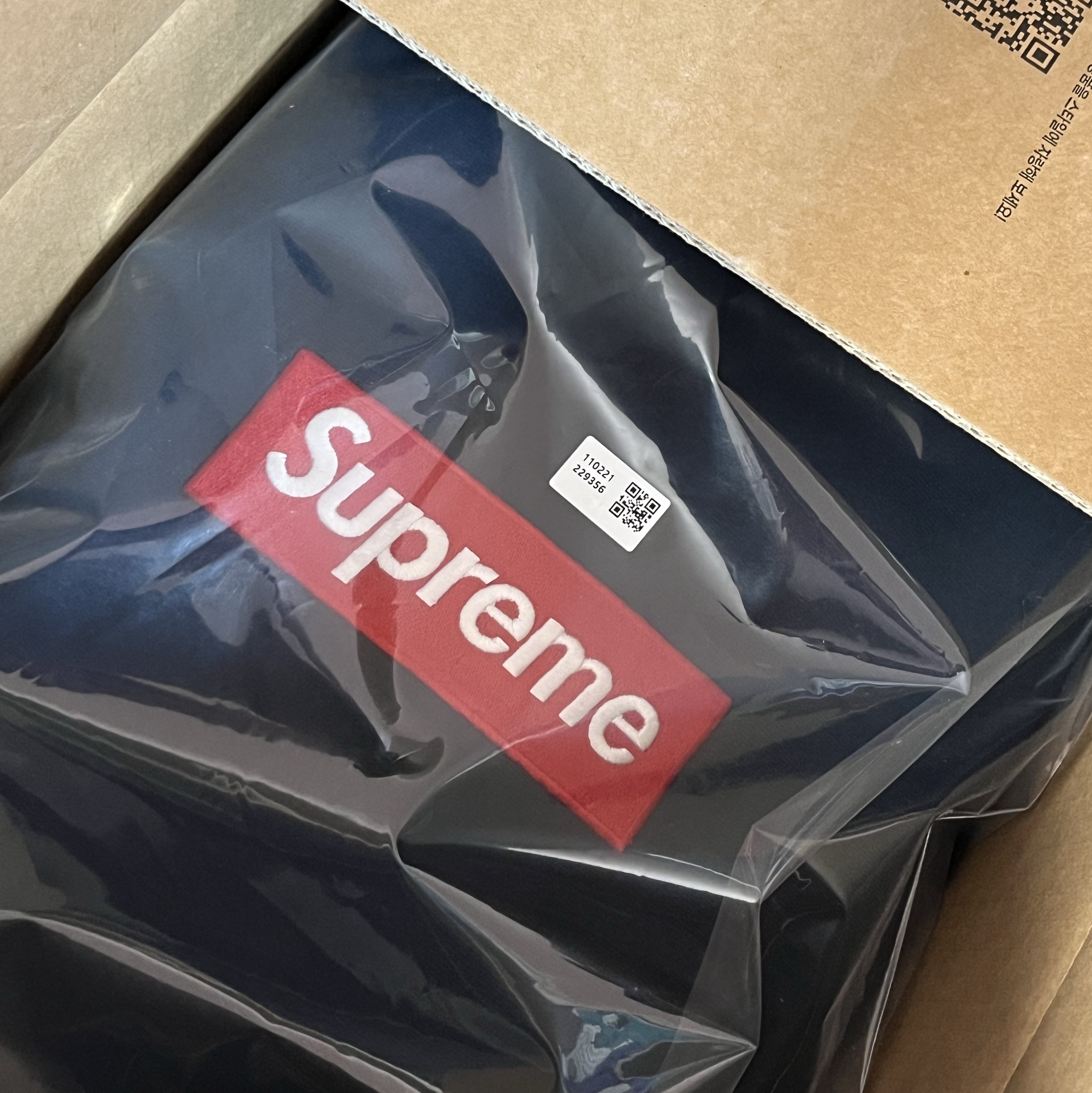 Supreme Box Logo Hooded Sweatshirt Navy - 24FW 착용 스타일