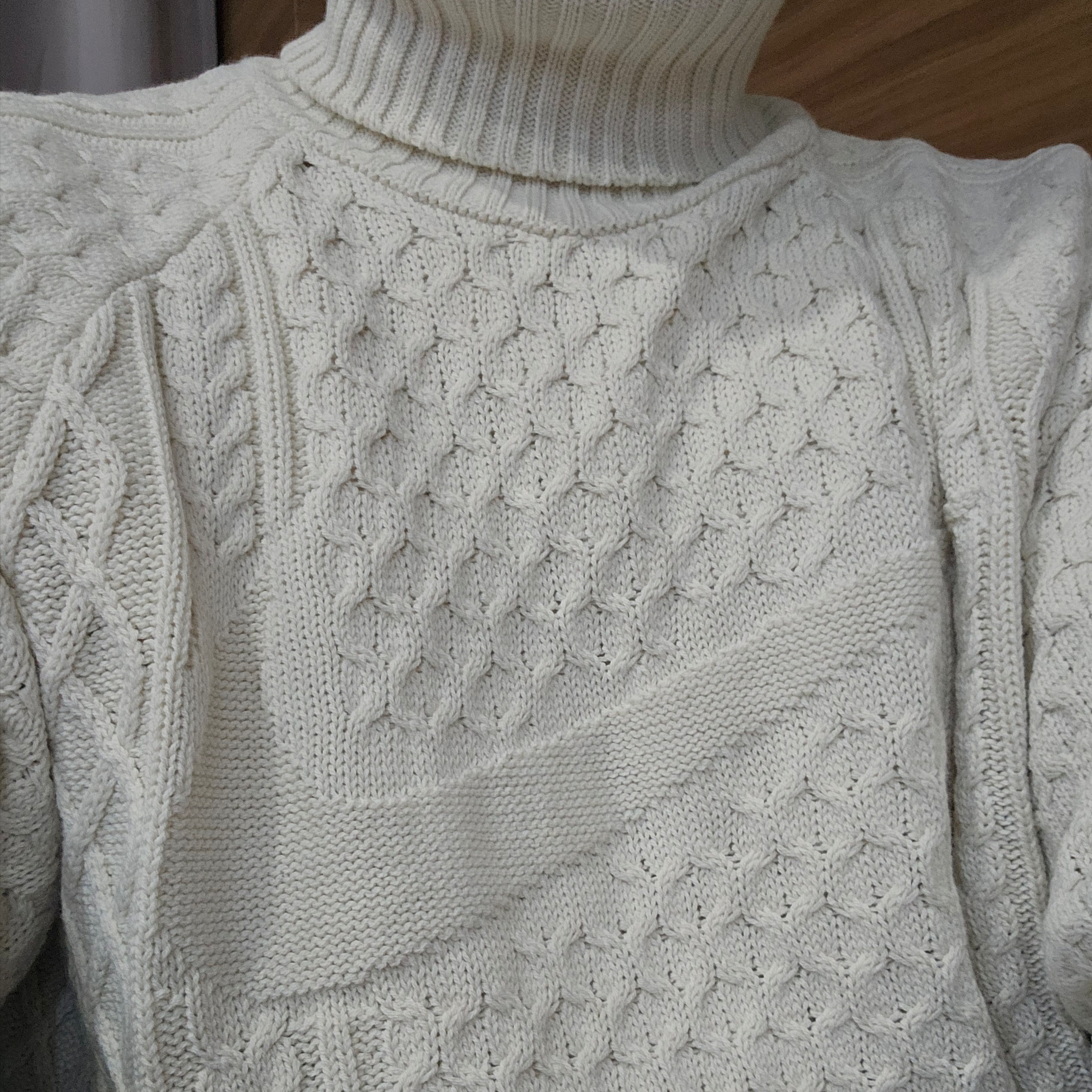 Nike Life Cable Knit Turtleneck Sweater Light Bone - US/EU 착용 스타일