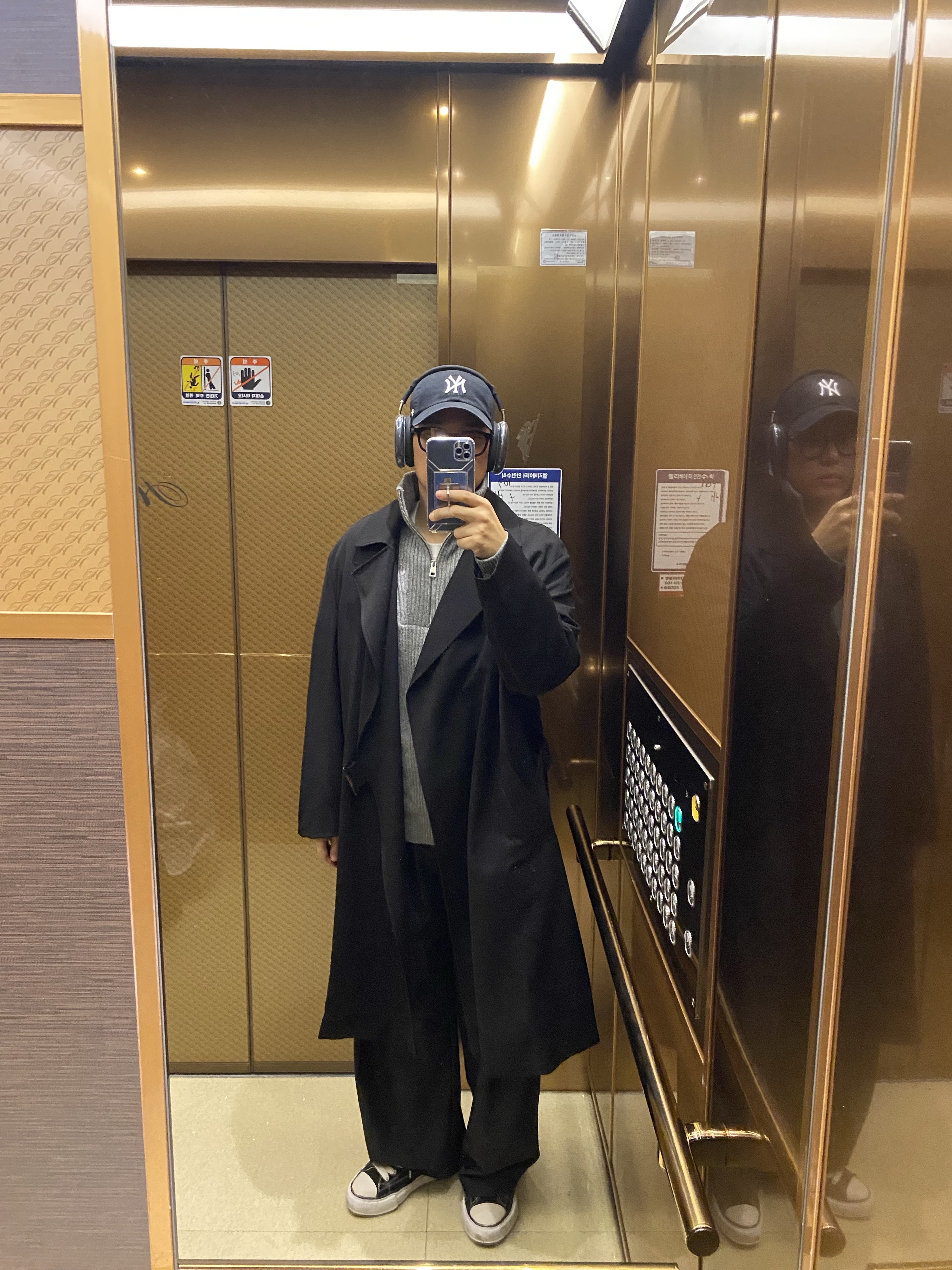 Apple AirPods Max USB C Midnight (Korean Ver.), 47 Brand New York Yankees BW Clean Up Black 착용 스타일