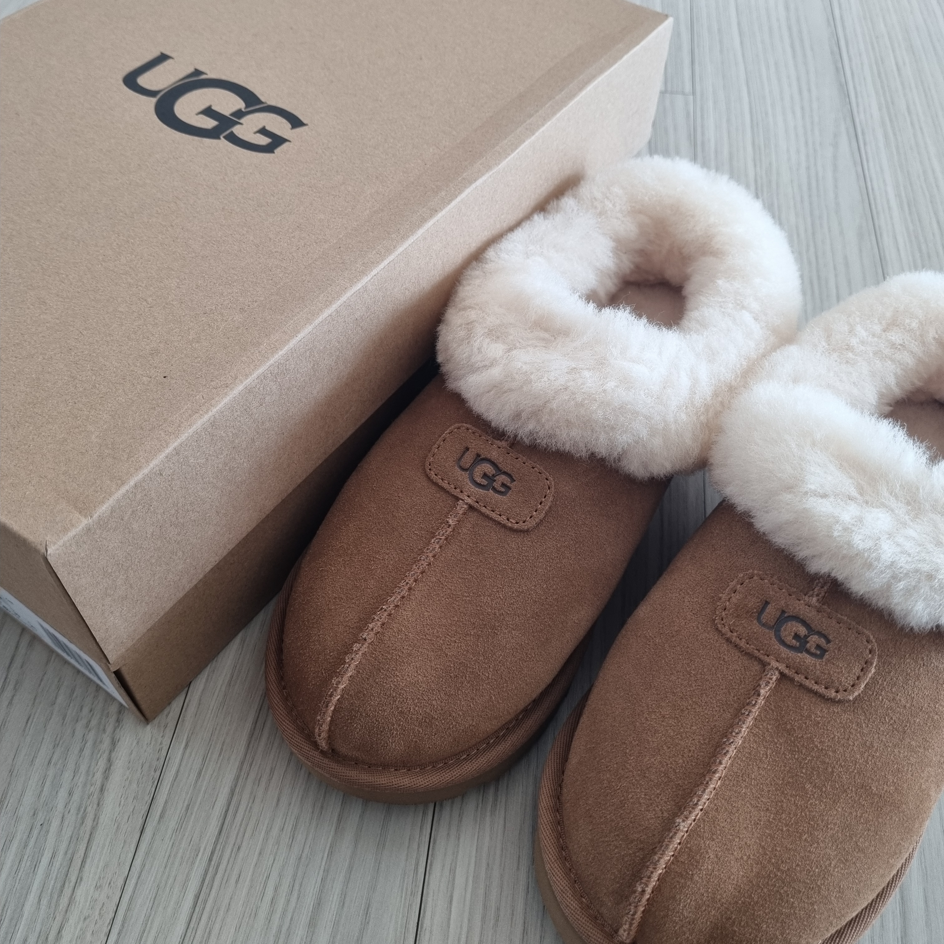 (W) UGG Tazzette Slipper Chestnut 착용 스타일