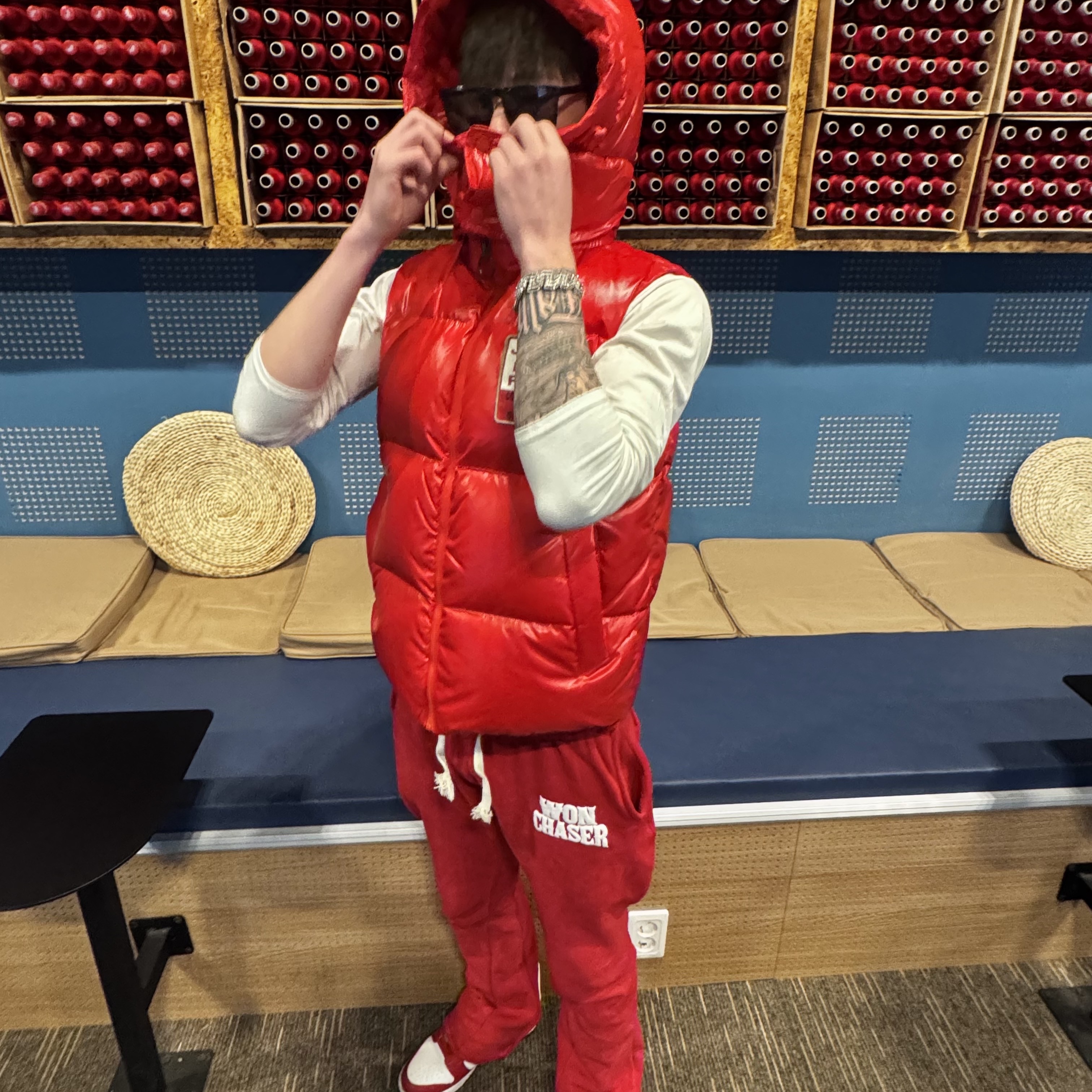 Won Chaser Vintage Flare Sweatpants Red, Nike Dunk Low SP White and University Red 2023 착용 스타일 - 1
