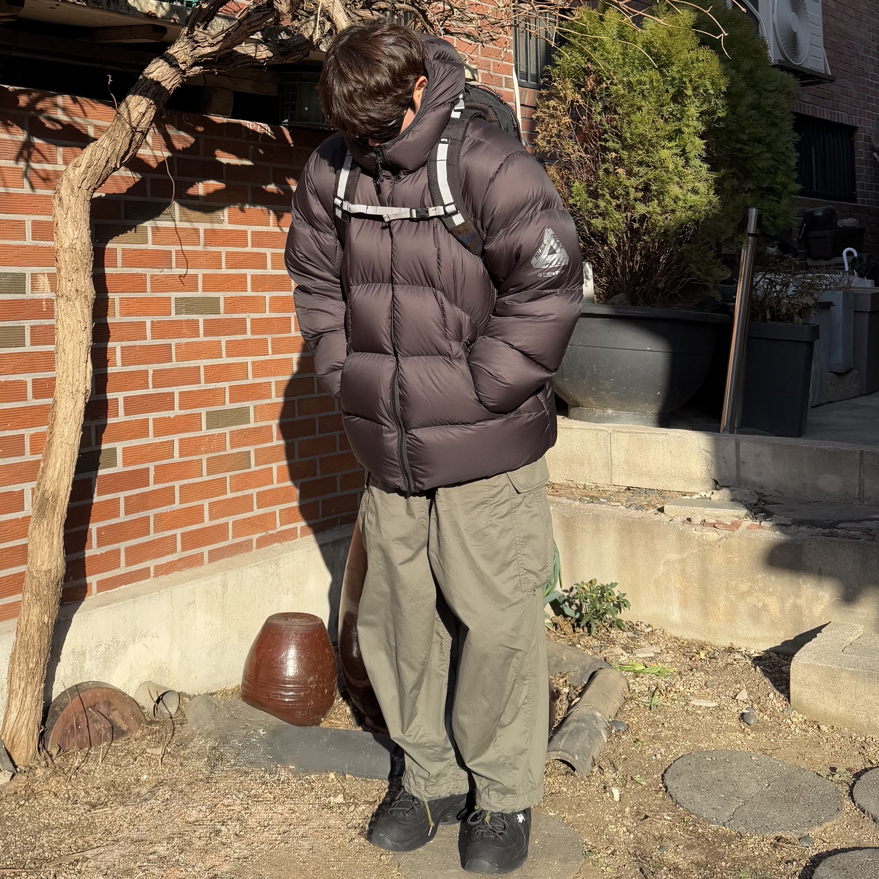 Palace Pertex Frost Balaclava Puffa Black - 22FW, Oakley Eye Jacket Redux Matte Black Frame Prizm Grey Lenses High Bridge Fit 착용 스타일