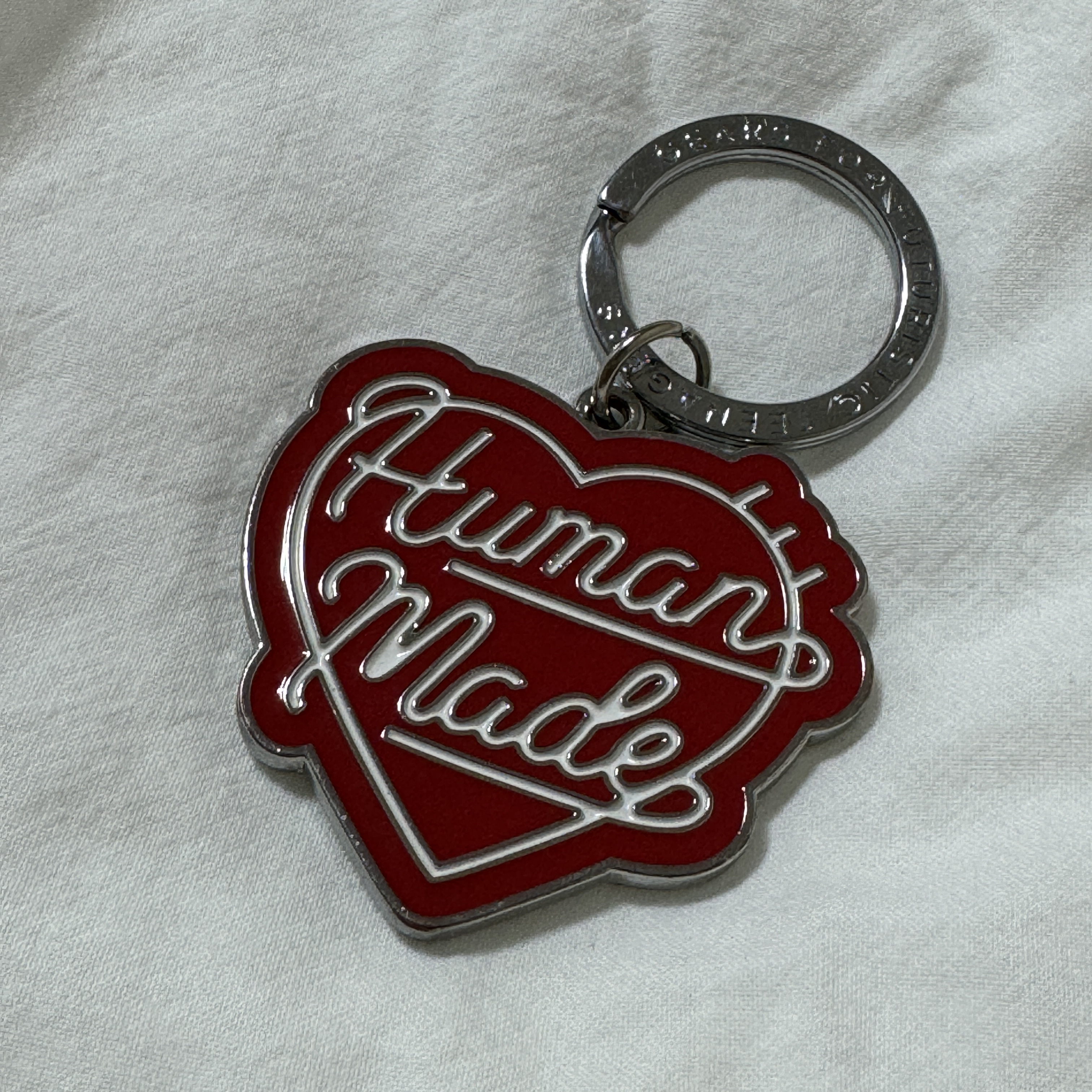 Human Made Heart Keyring Red 착용 스타일 - 2
