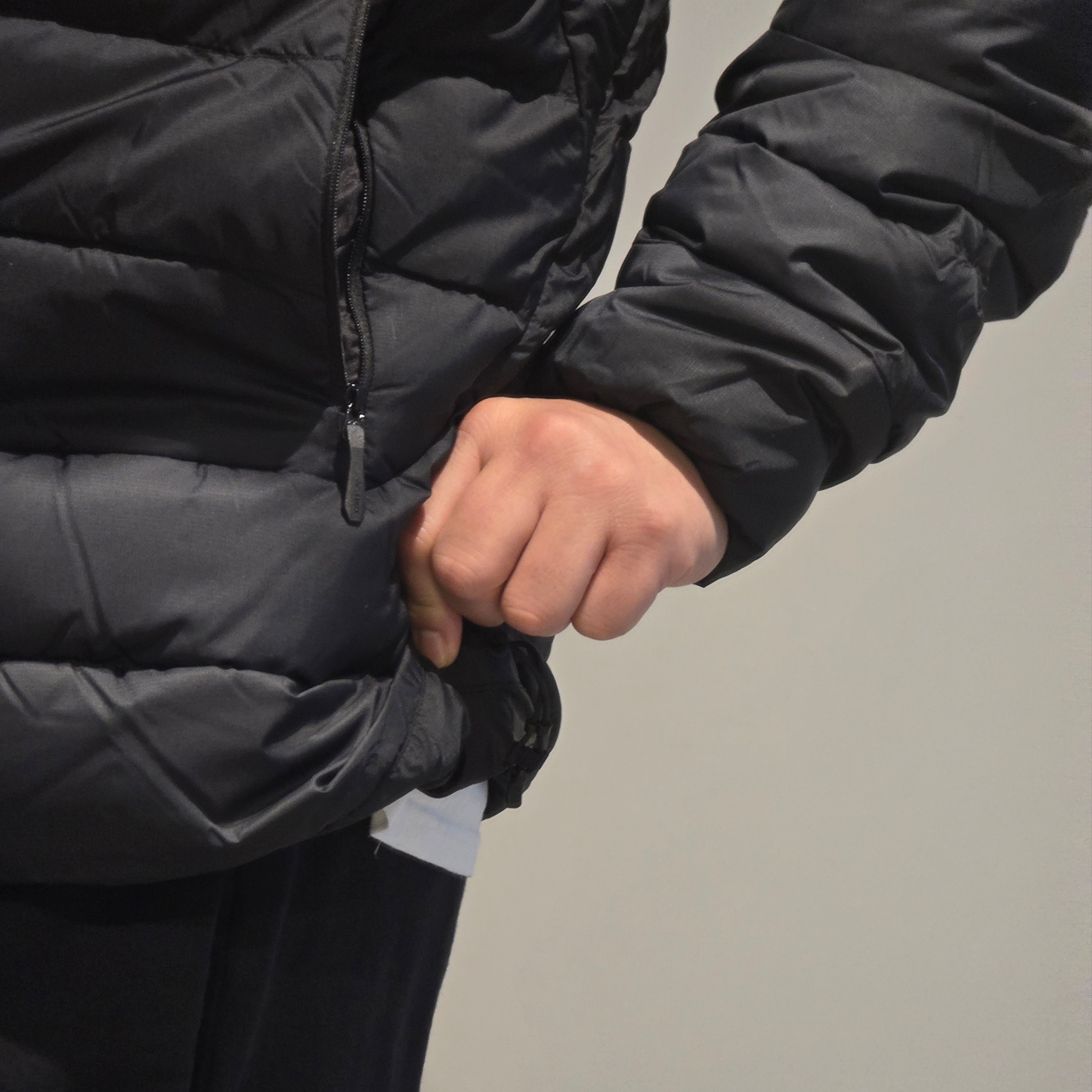Arc'teryx Thorium Hoody Black 착용 스타일 - 4