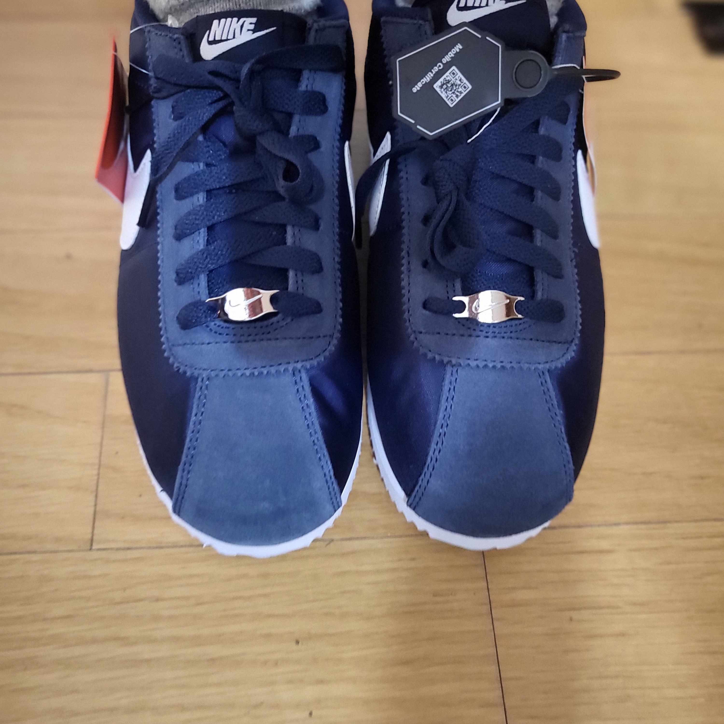 Nike Cortez TXT Midnight Navy White 착용 스타일