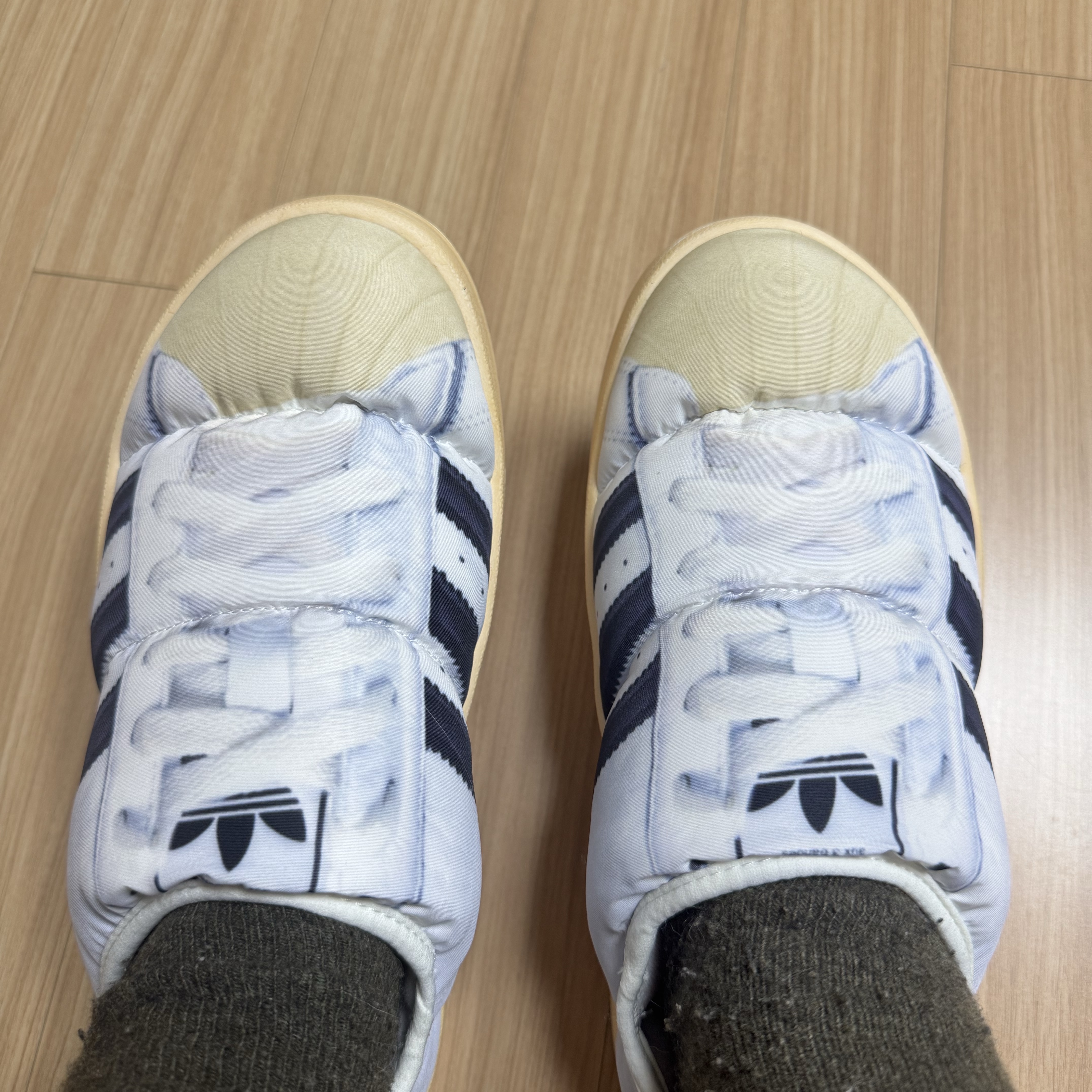 Adidas Puffylette Superstar Cloud White 착용 스타일 - 3