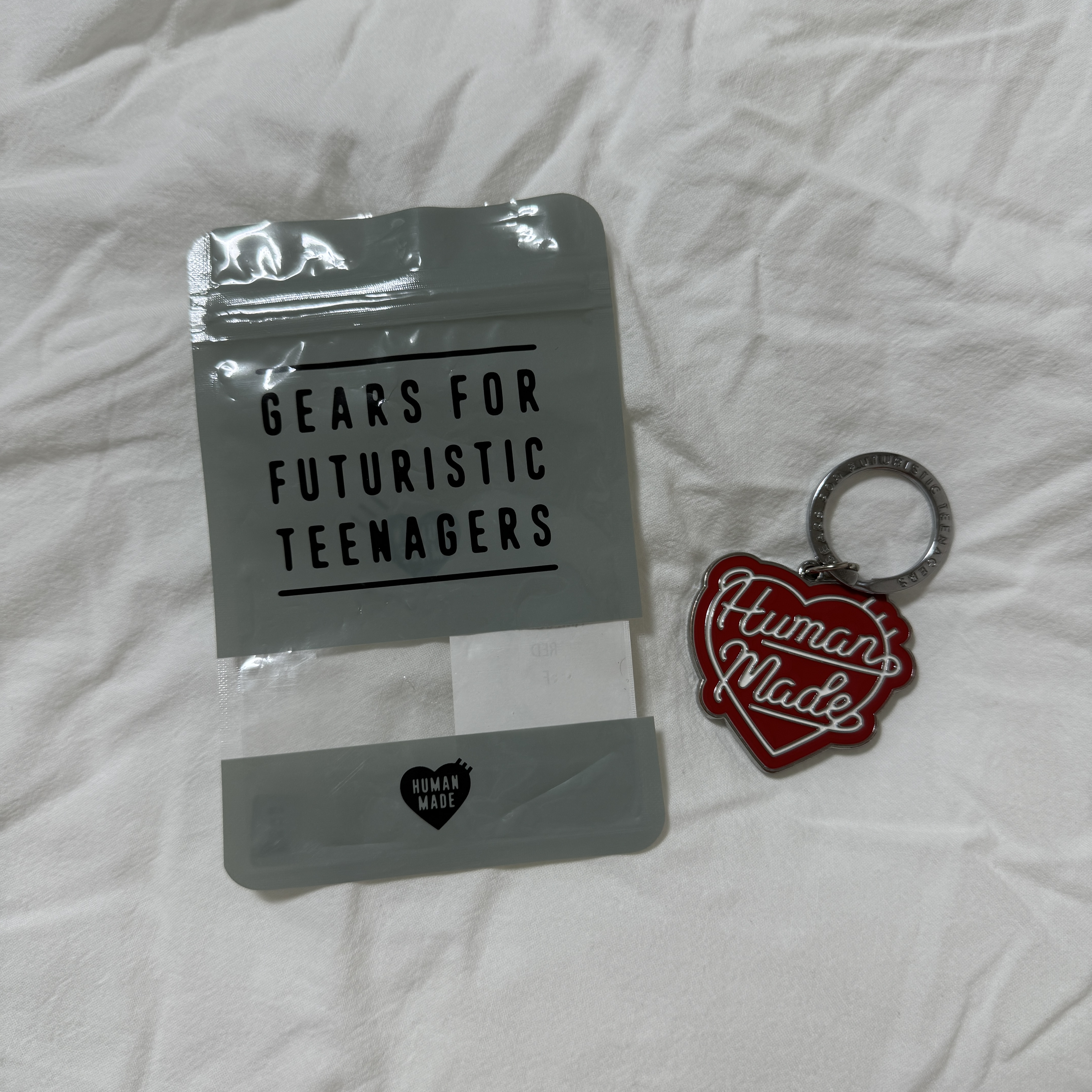 Human Made Heart Keyring Red 착용 스타일 - 4