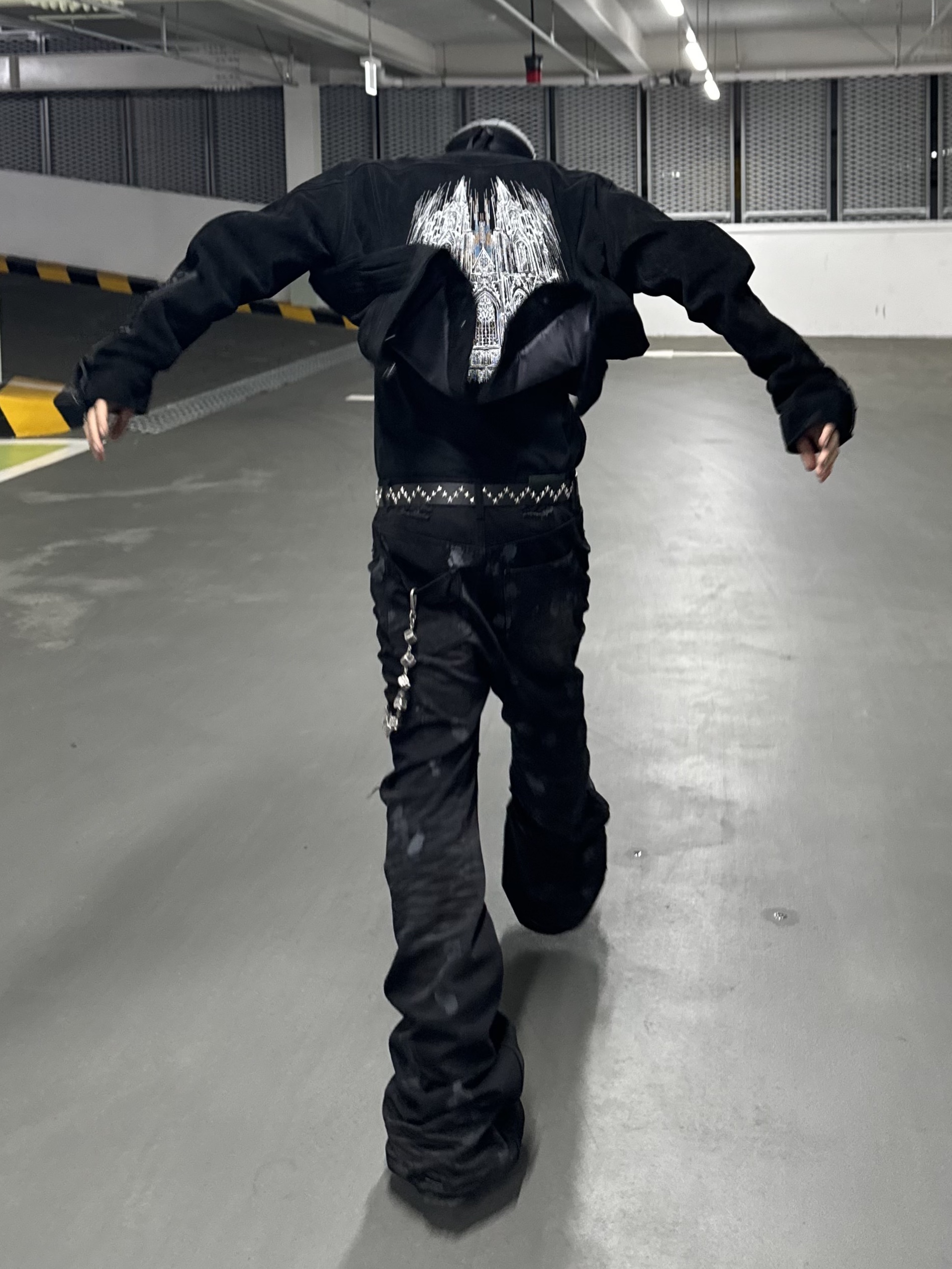 Balenciaga Combat Strike 20mm Boots Black 착용 스타일 - 3