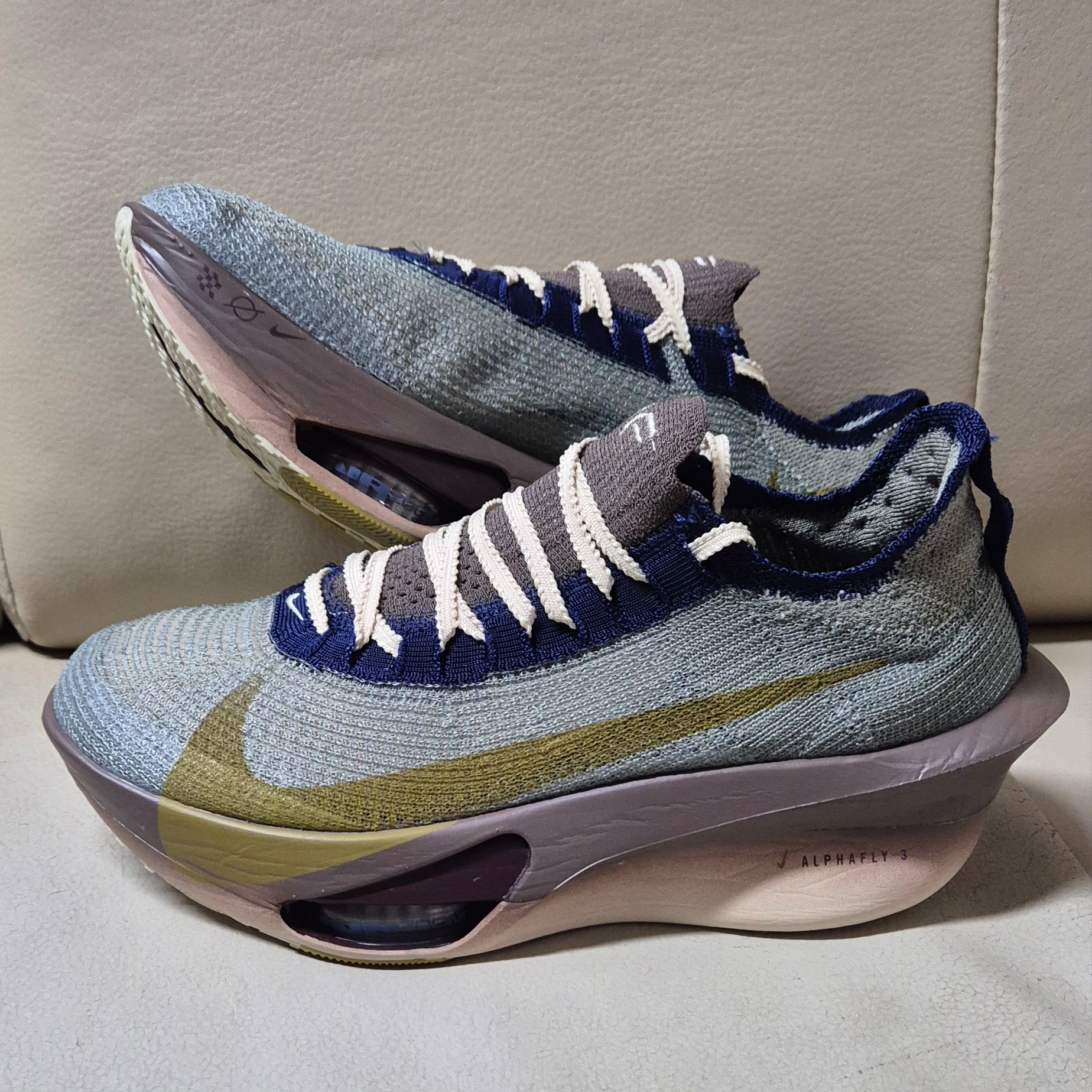 Nike Air Zoom Alphafly Next% 3 PRM Light Army Ironstone 착용 스타일