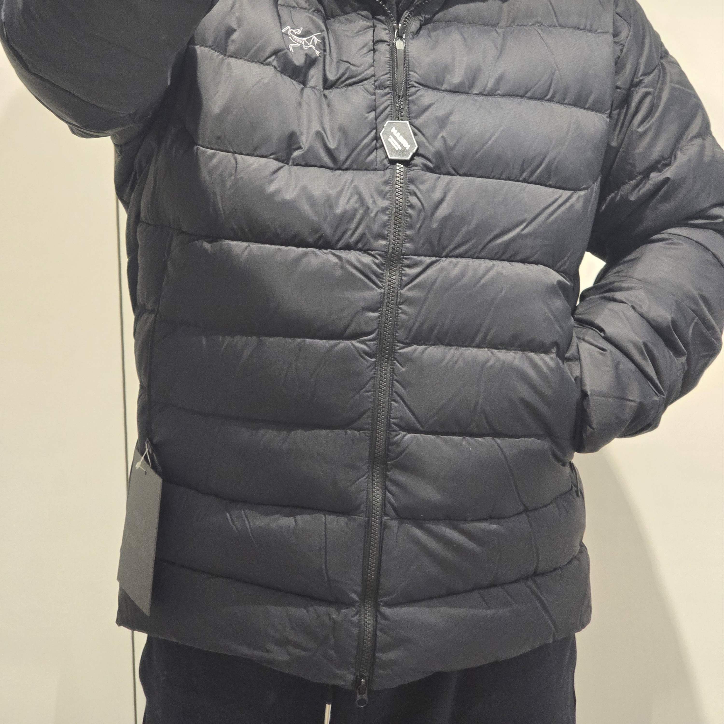 Arc'teryx Thorium Hoody Black 착용 스타일 - 6