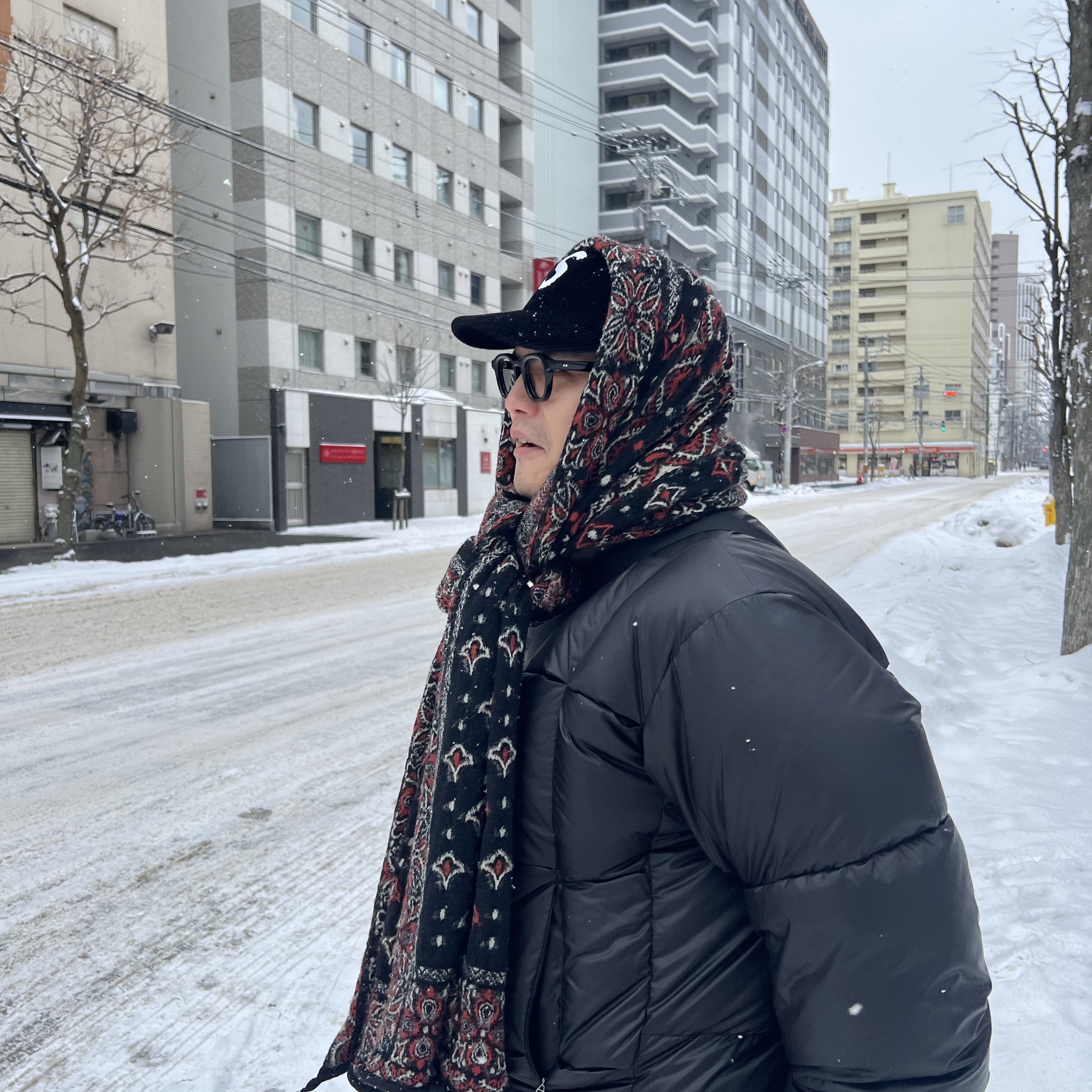 Supreme Corduroy S Logo 6-Panel Black - 24FW, Kapital Full Length Wool Colorful Big Mama Bandana Happy Muffler Black 착용 스타일 - 1